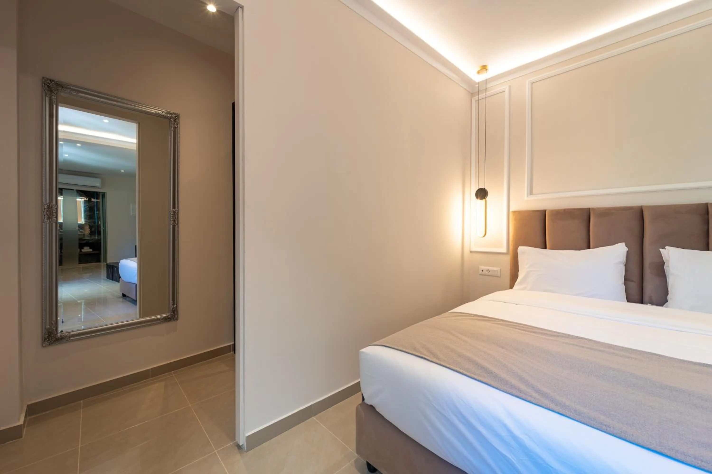 Bedroom, Bed in Philia Center Suites