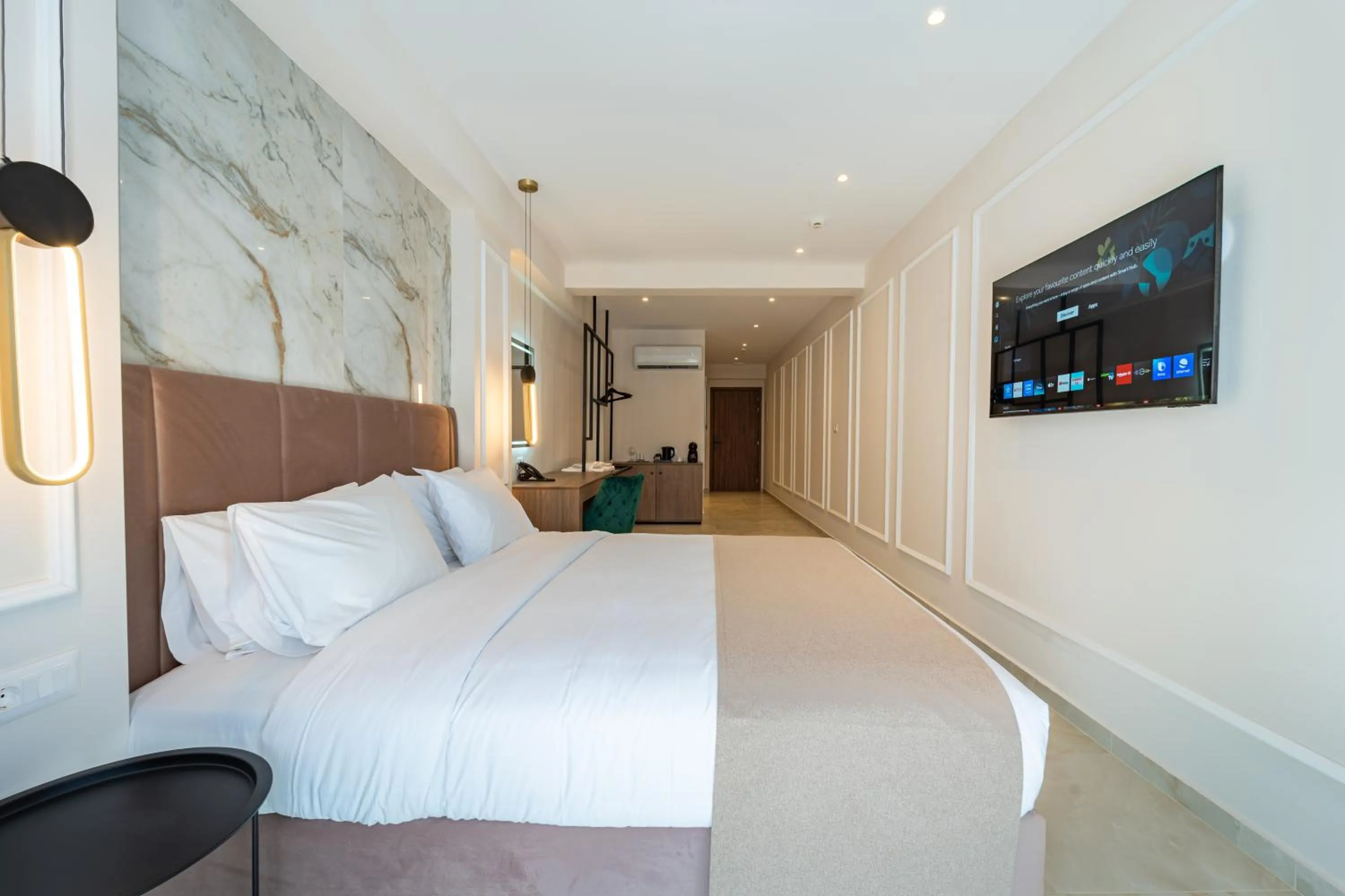 Photo of the whole room, Bed in Philia Center Suites