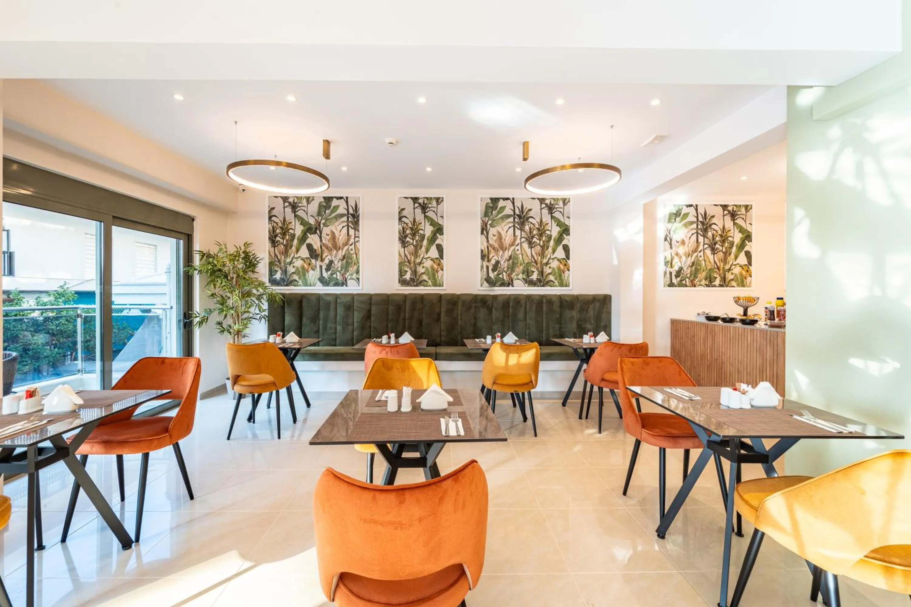 Breakfast in Philia Center Suites