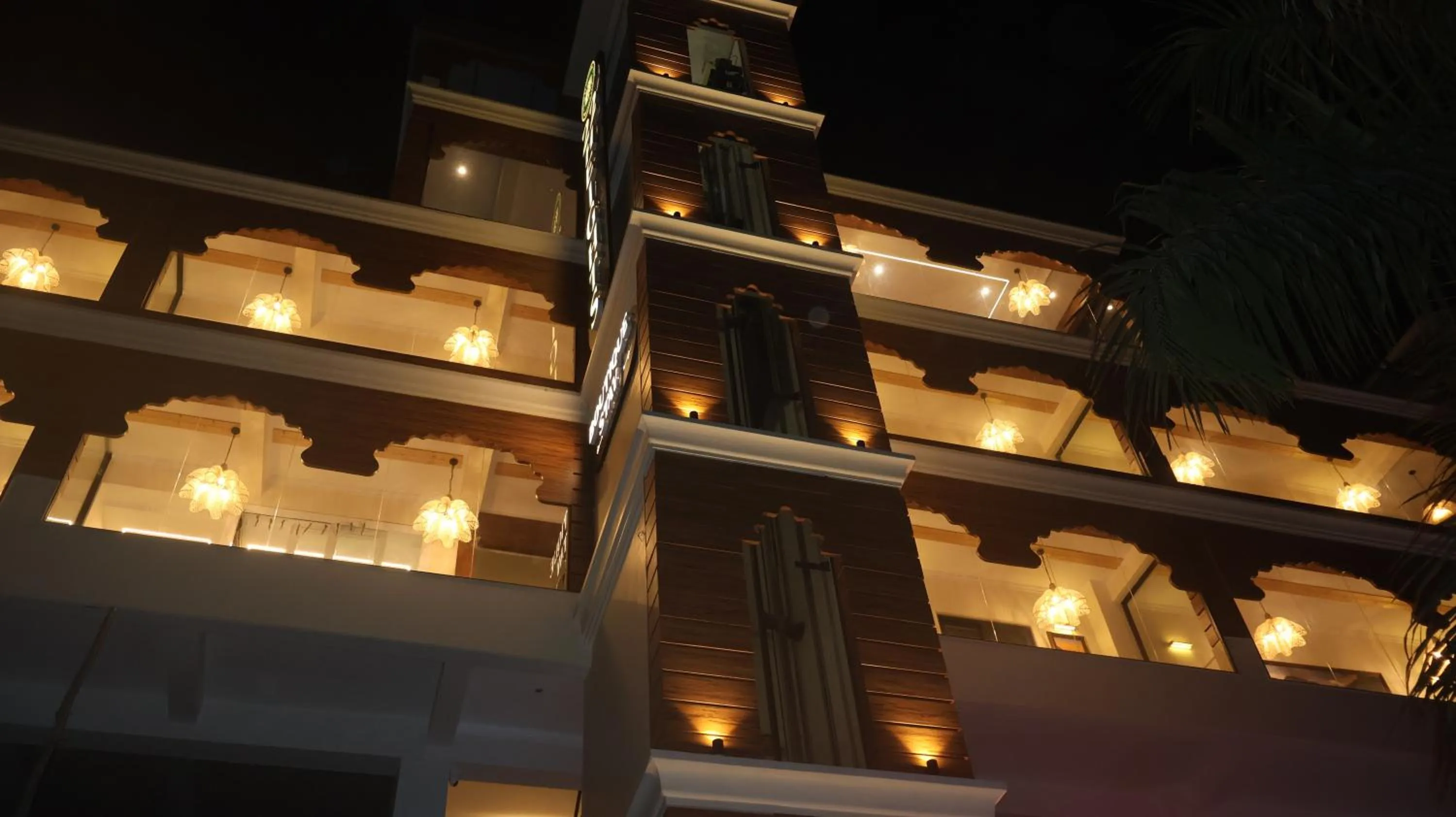 Facade/entrance in 22 Heights