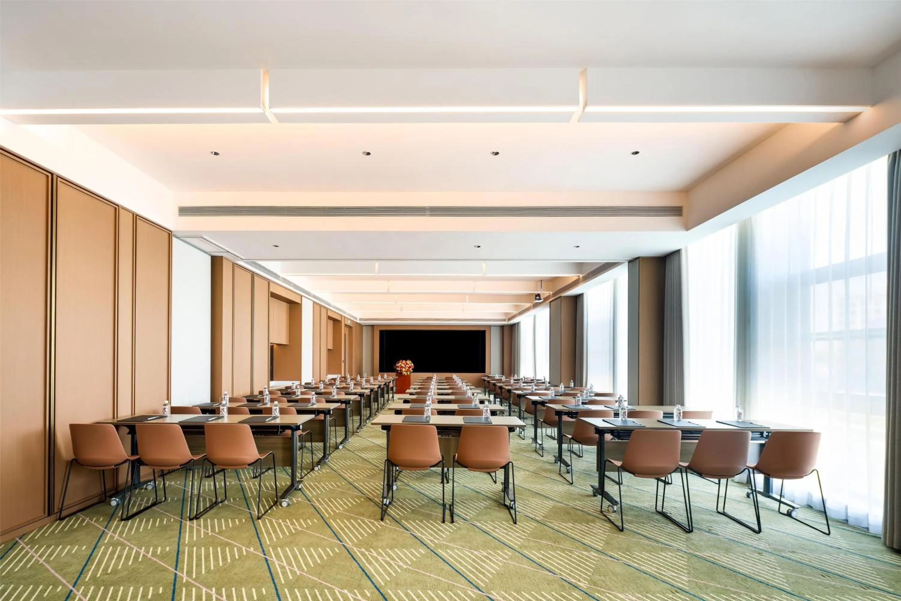 Meeting/conference room in Hilton Garden Inn Xinyang East Railway Station