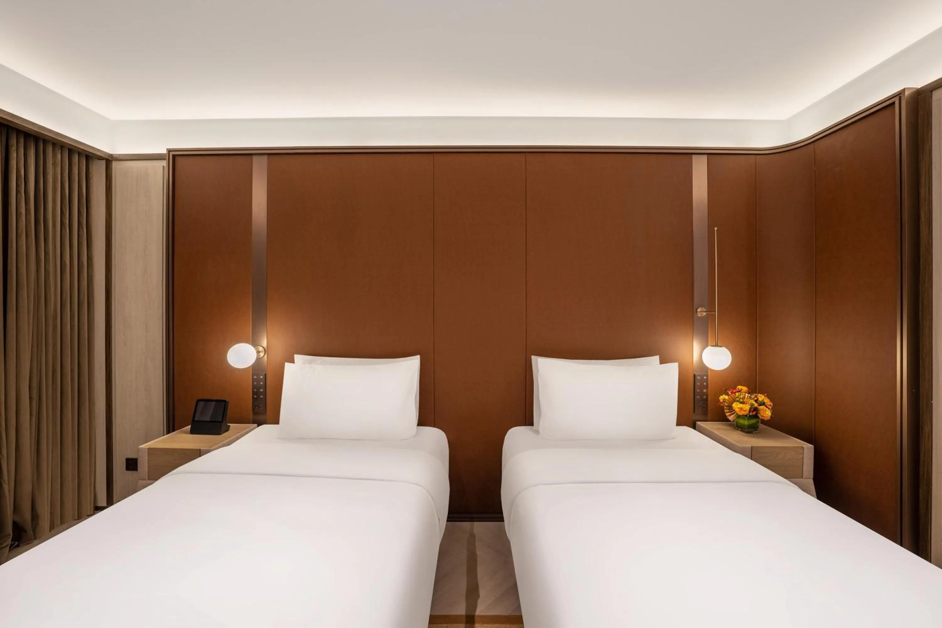 Bed in Jingdong Headquarters Crystal Orange Hotel, Yizhuang, Beijing