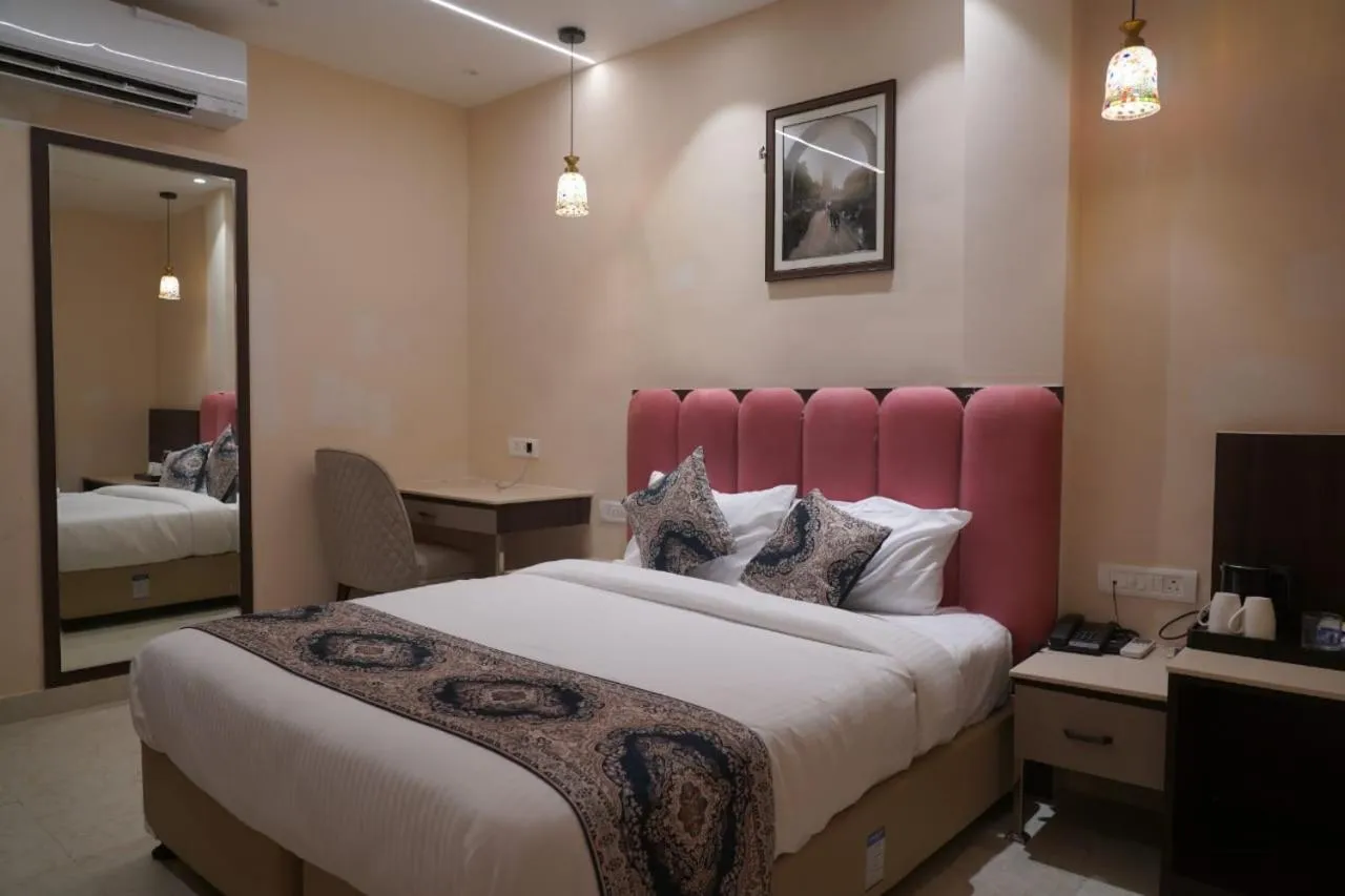 air conditioner, Bed in Hotel Anant Inn