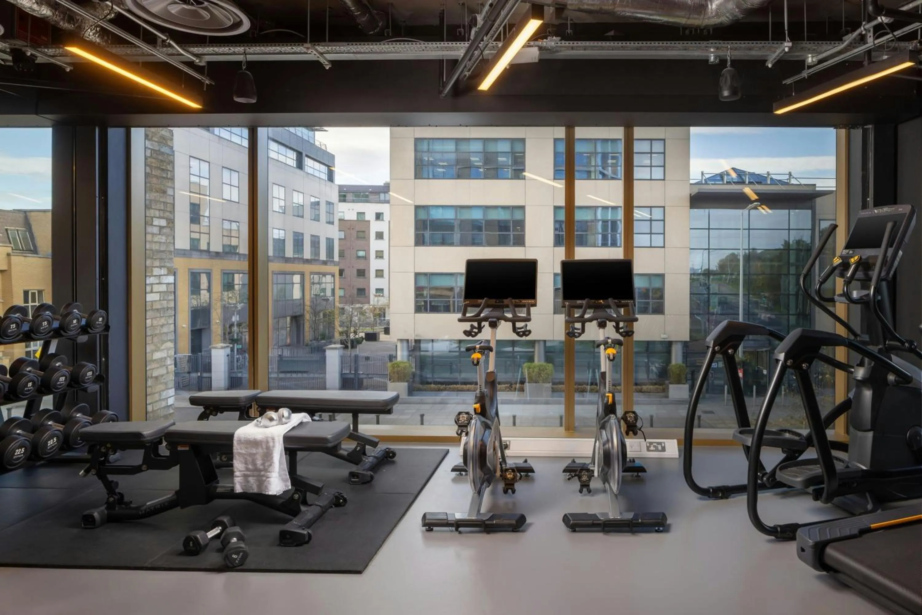 Fitness centre/facilities in Moxy Dublin Docklands