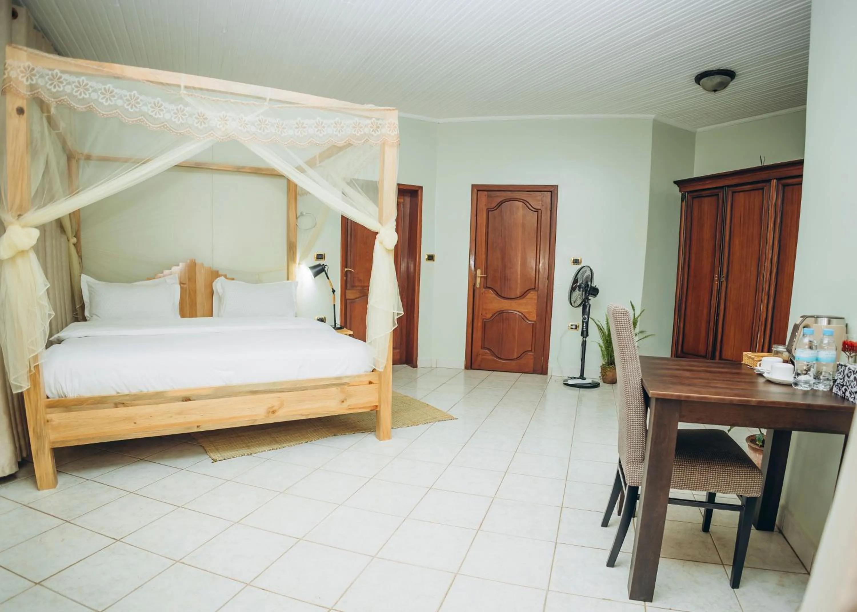 Bed in Eagle View Golf