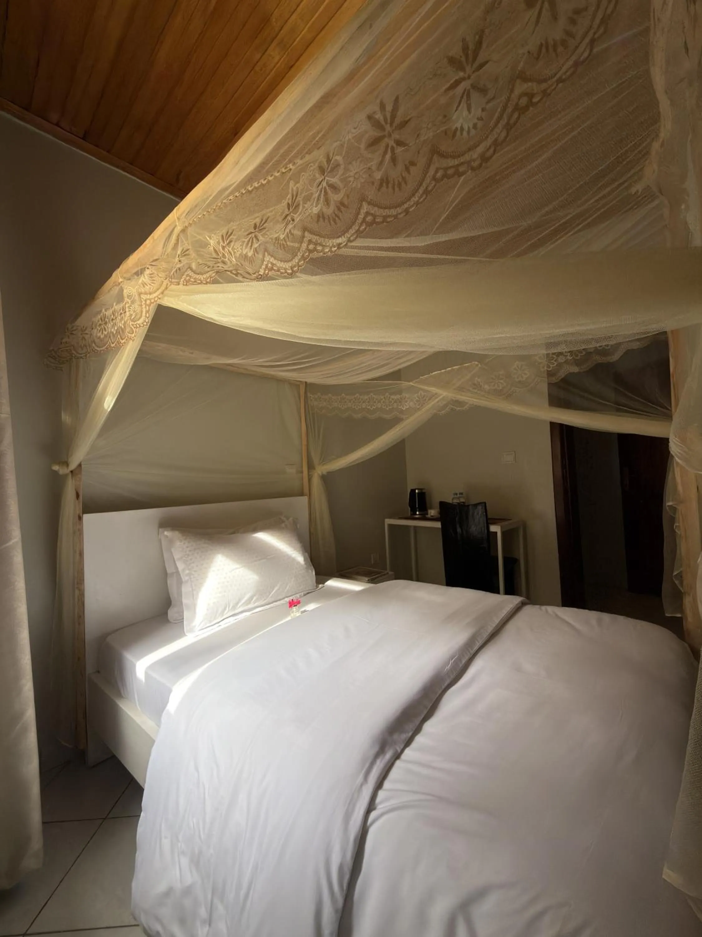 Coffee/tea facilities, Bed in Eagle View Golf