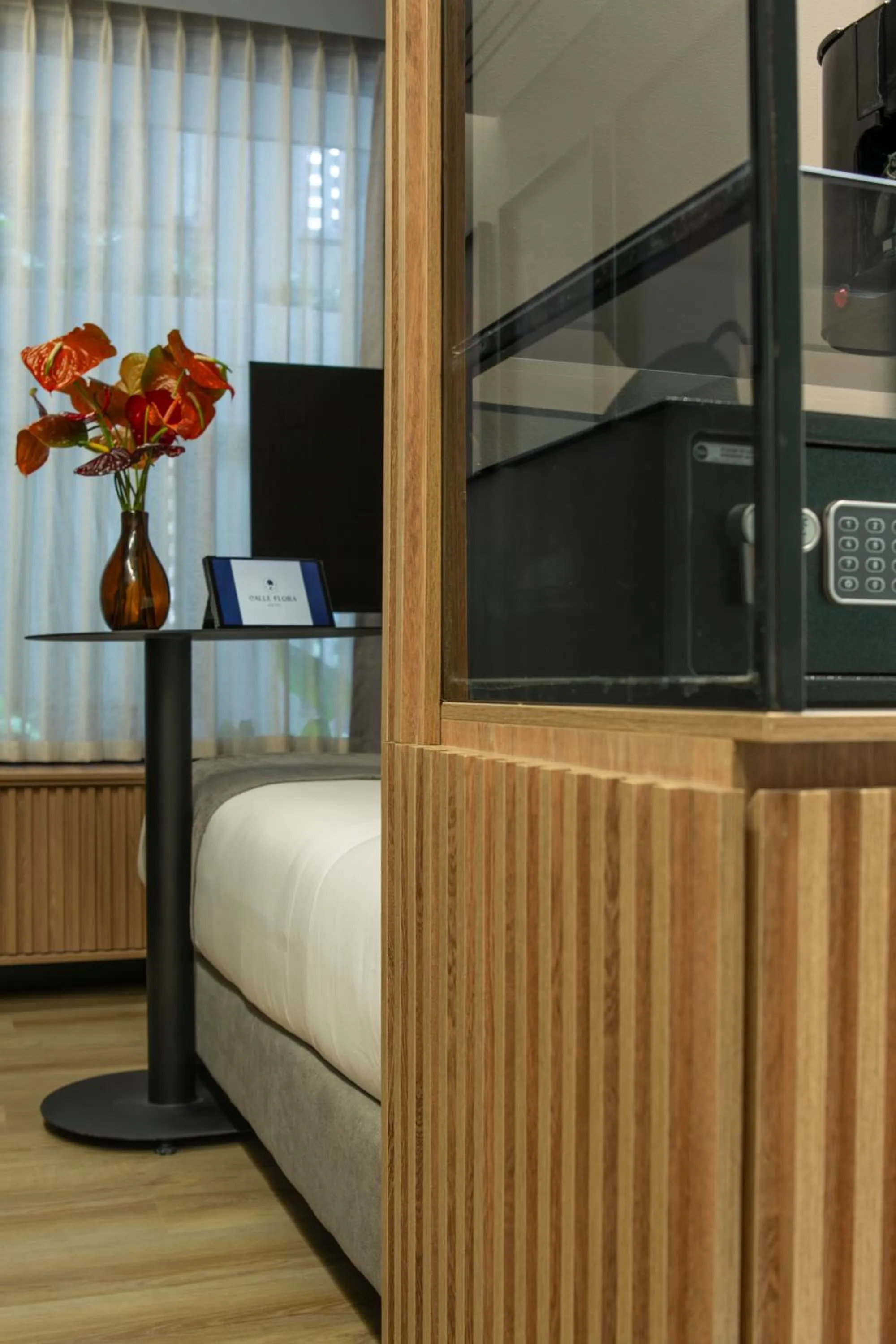 Bedroom, Bed in Calle Flora Hotel by Jalo