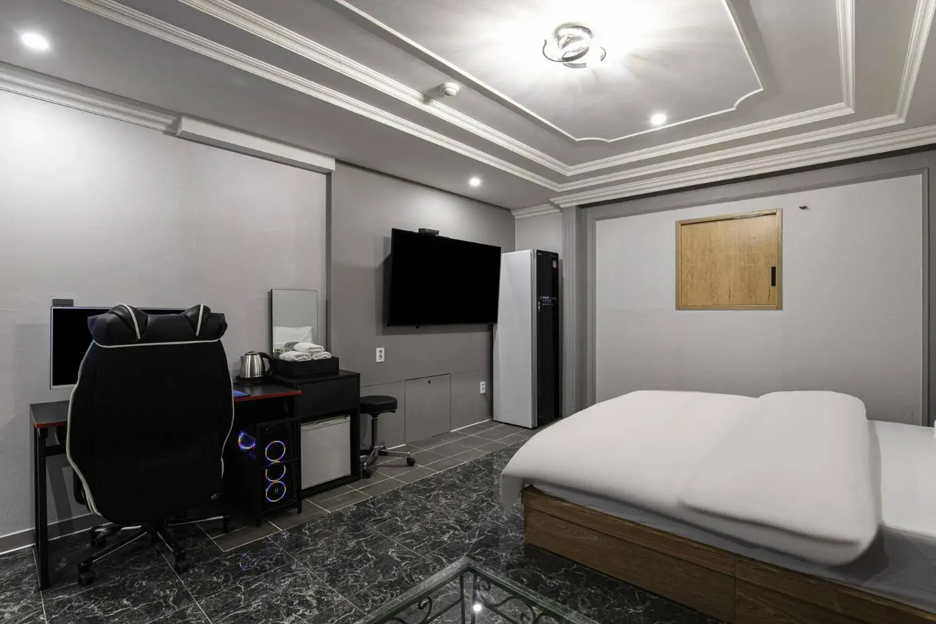 Film 372 Hotel Film 372 Hotel