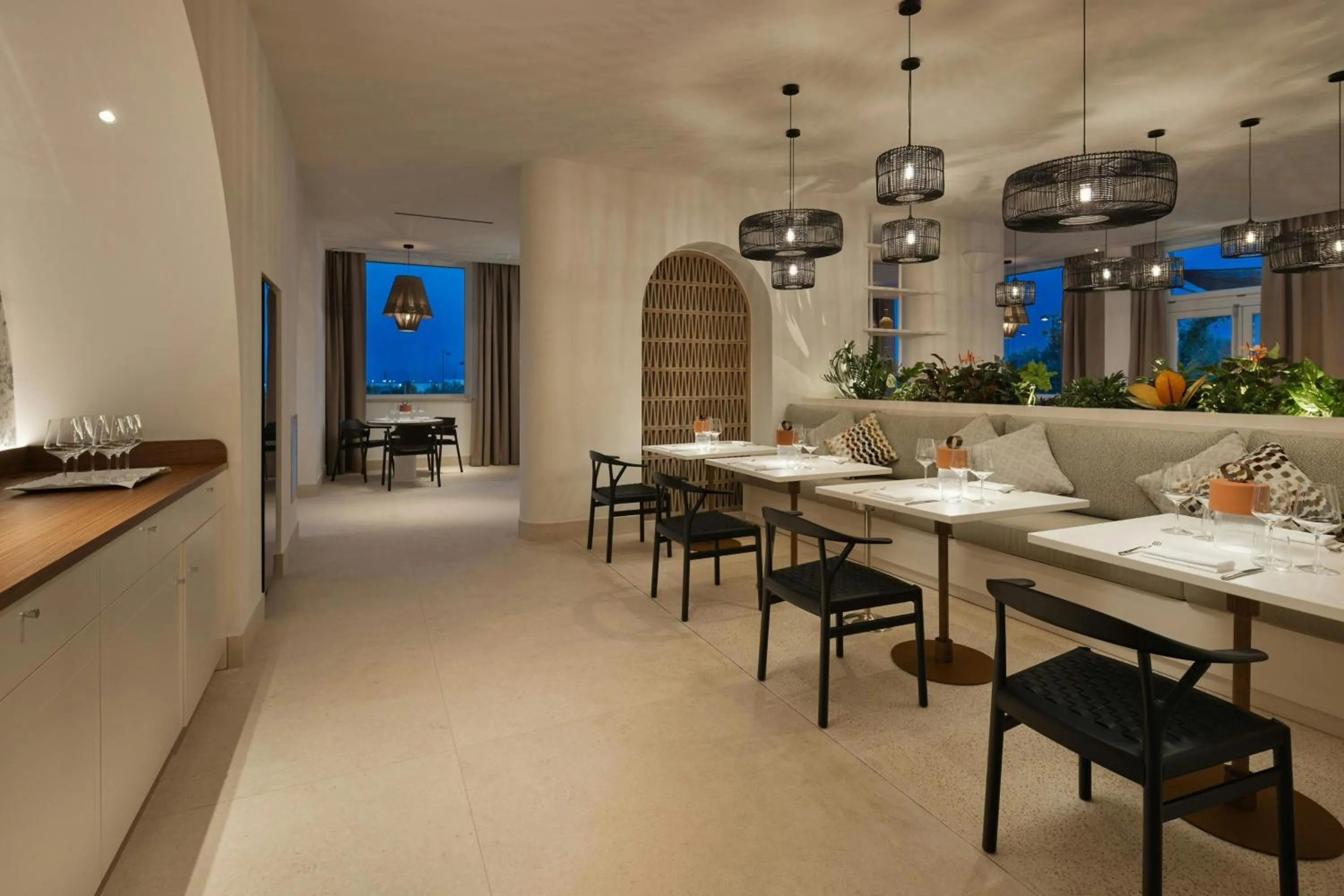 Restaurant/places to eat in Cala Ponte, a Tribute Portfolio Hotel