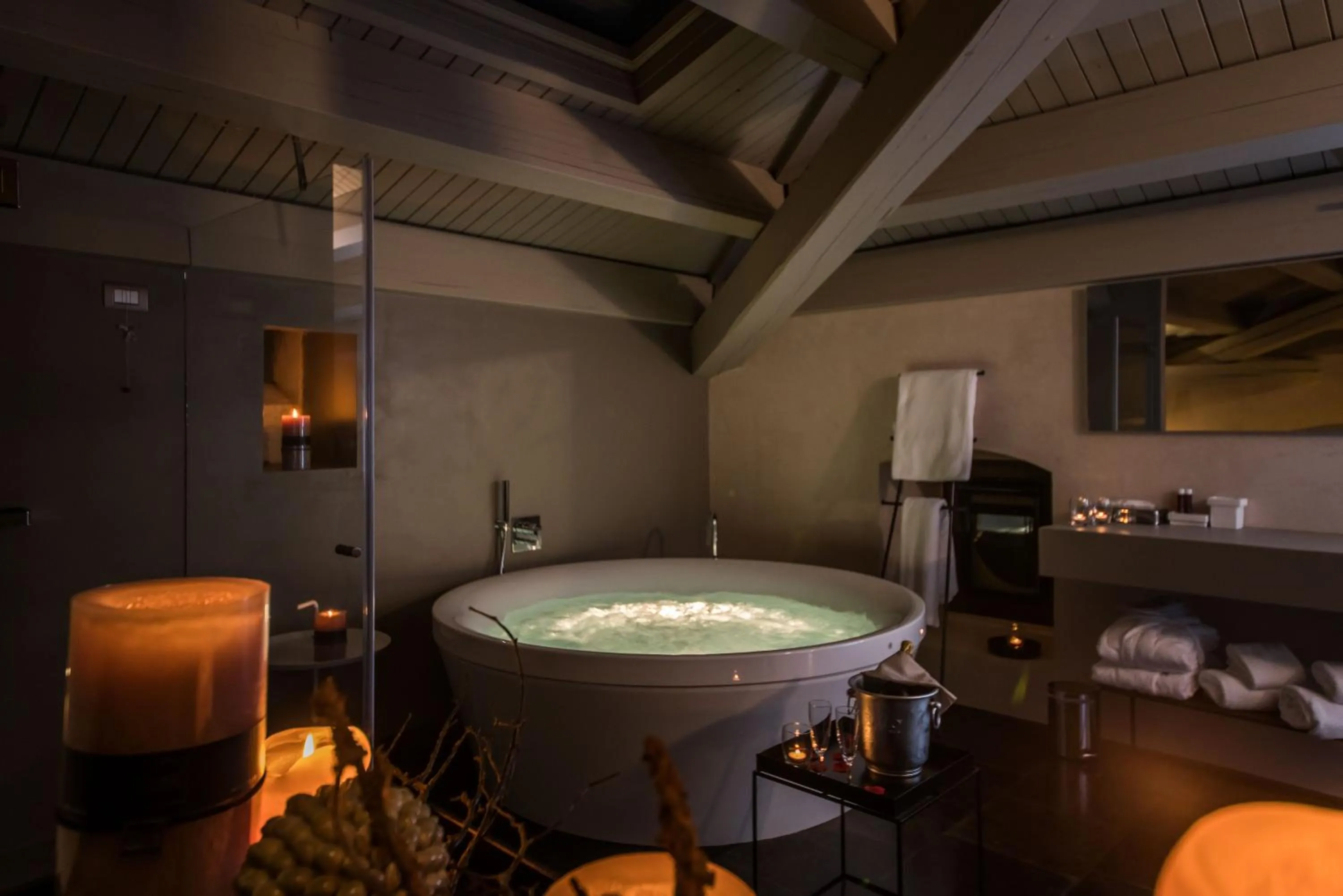 Hot Tub in Villa Boscarino Boutique Hotel & Spa