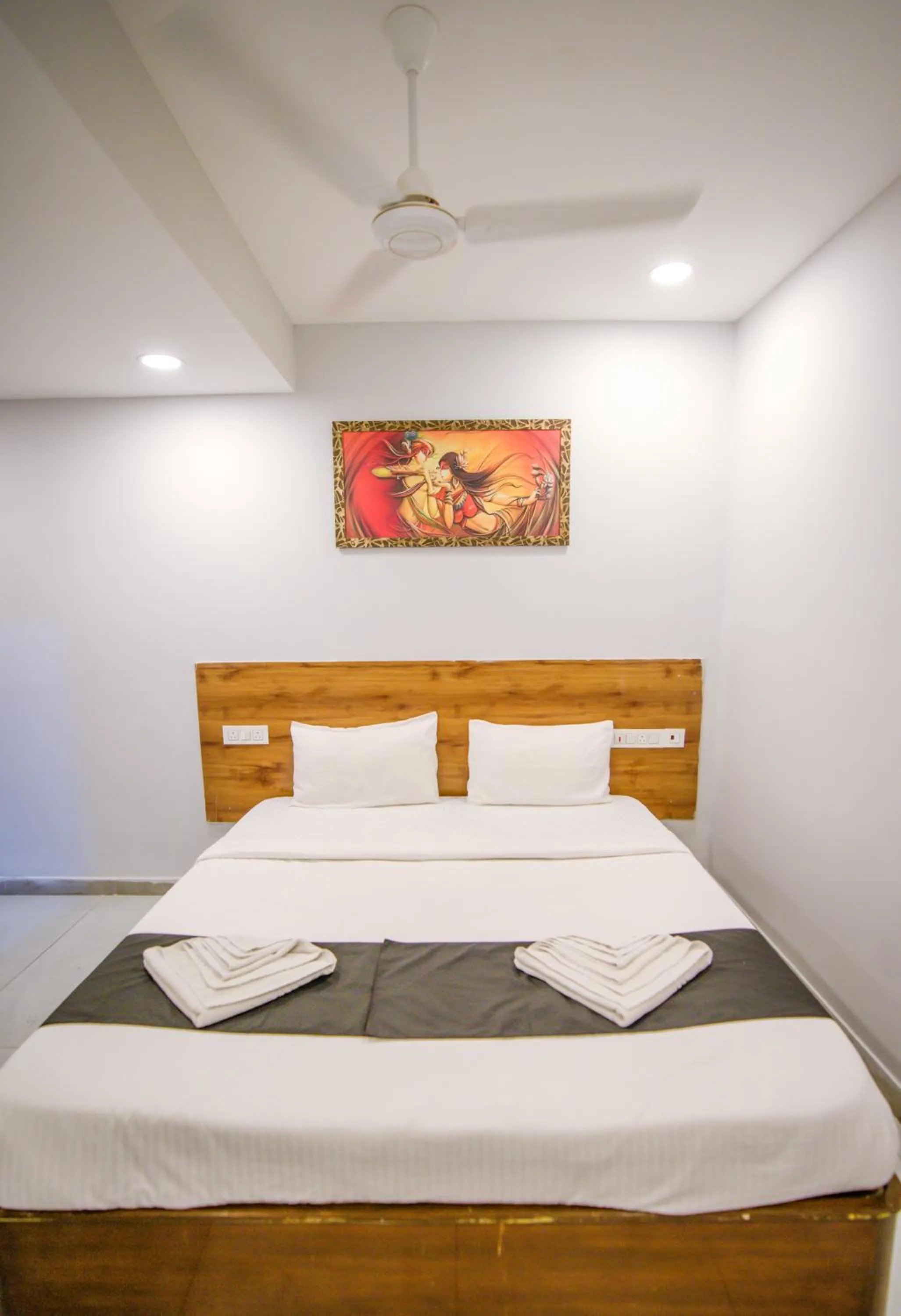 Bed in Hotel Vaishnavi Classic