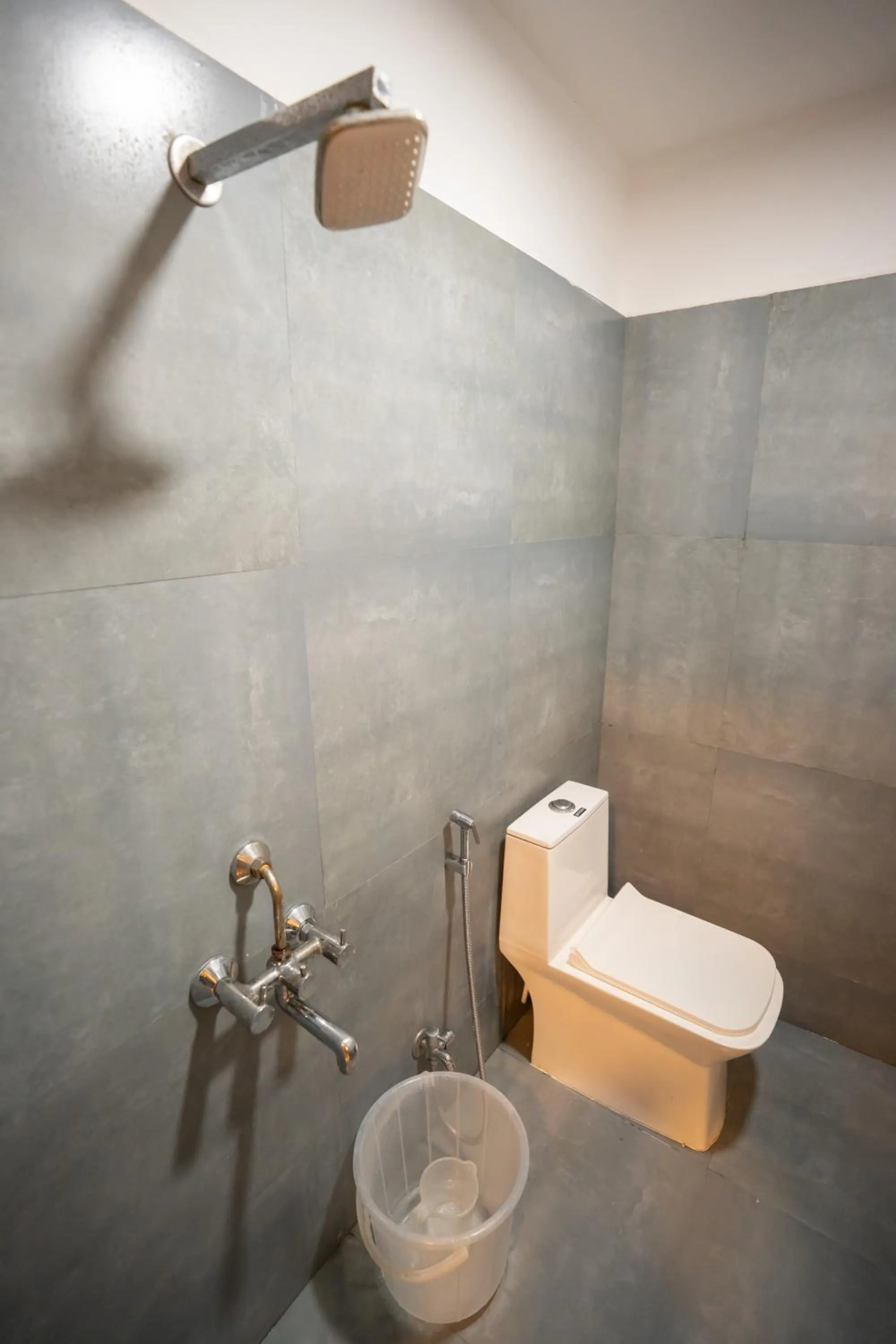 Hotel Vaishnavi Classic