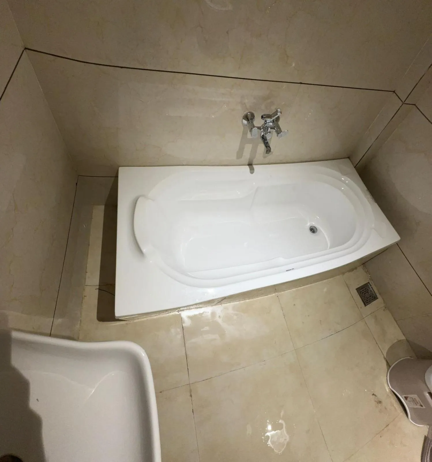 Bathroom in Hotel Presidency - Best Hotel in Surat