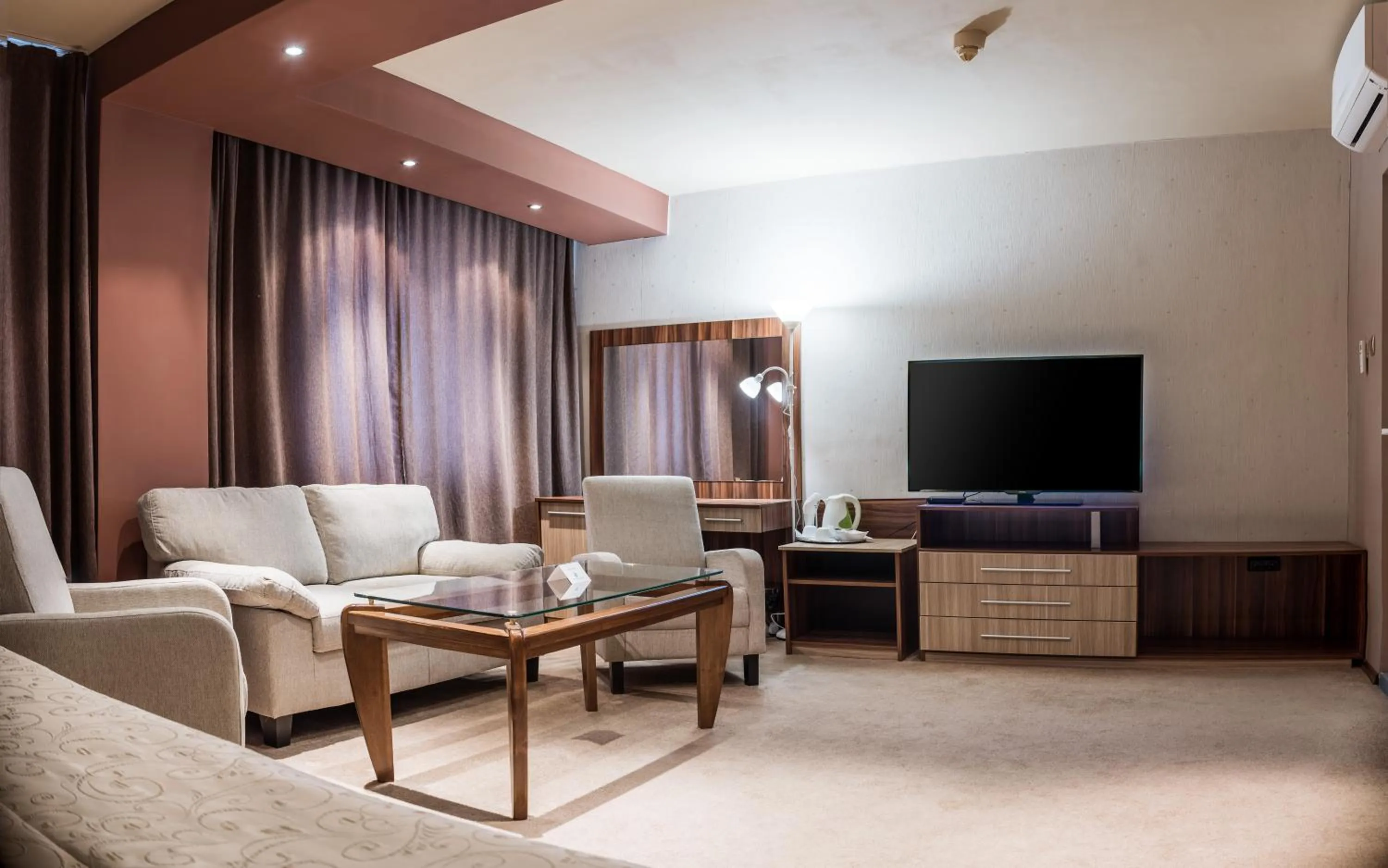 Photo of the whole room in Hotel Balkan