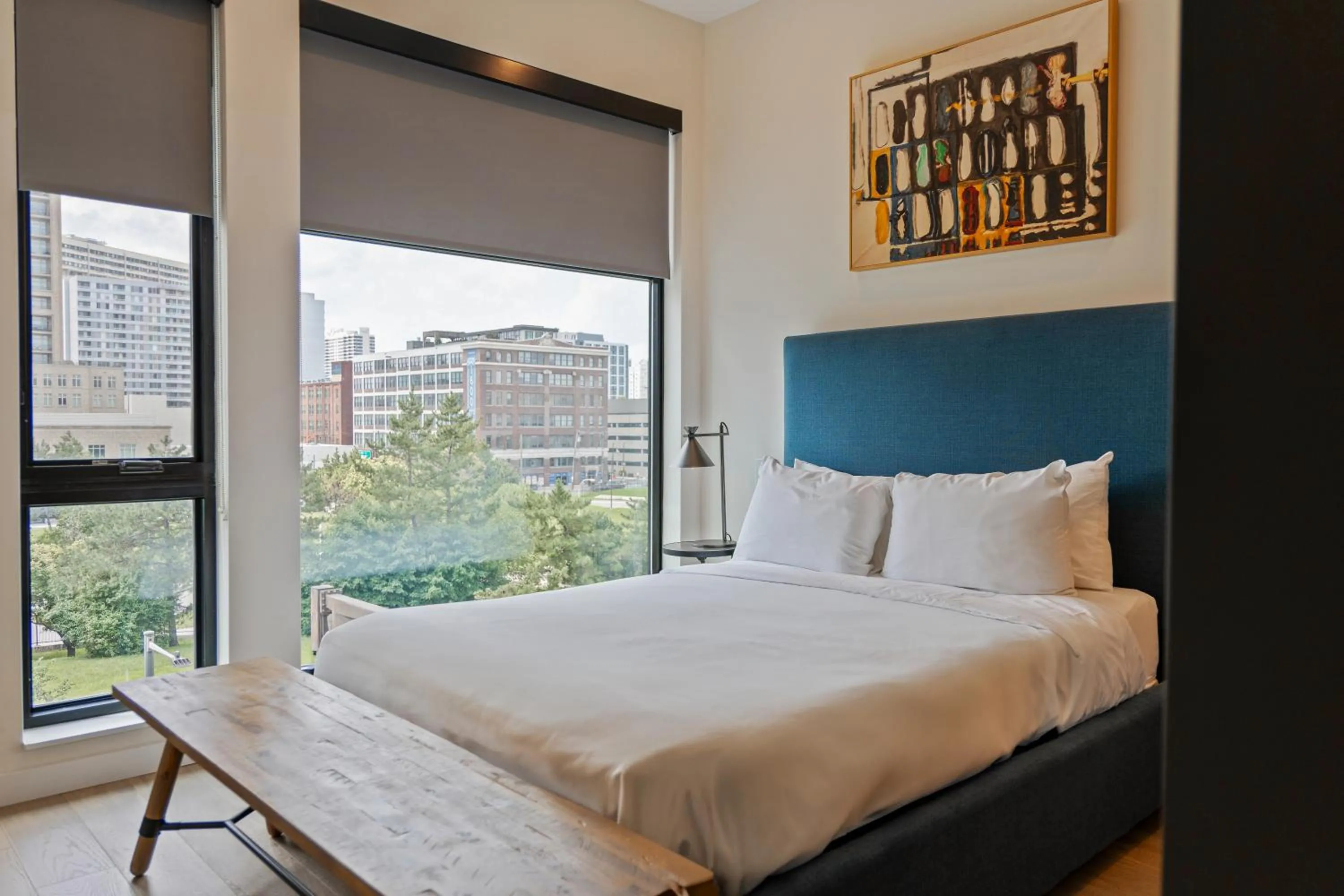 Bed in Sosuite at The Onyx - Museum District