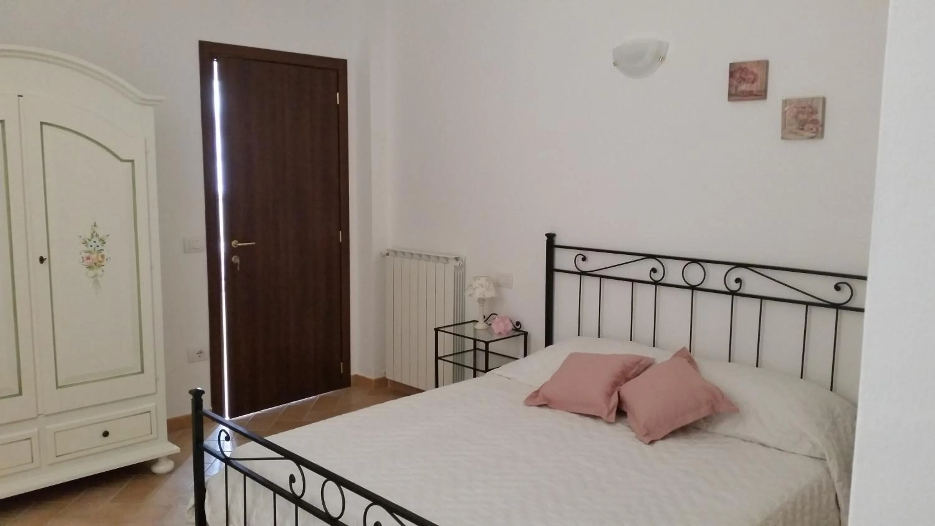 TV and multimedia, Bed in B&B Le Rose