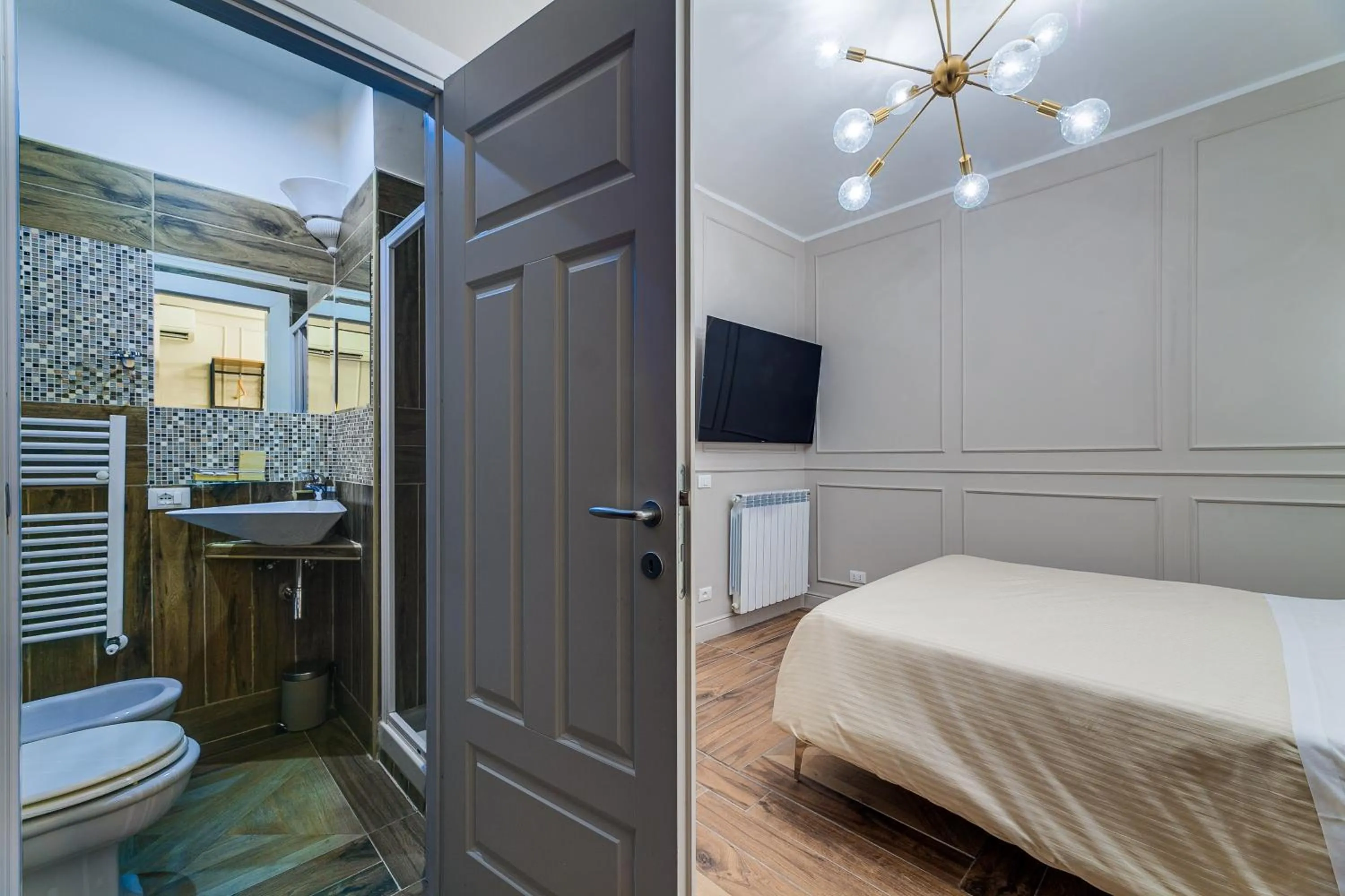 Bedroom, Bed in Vogue Suites Rome