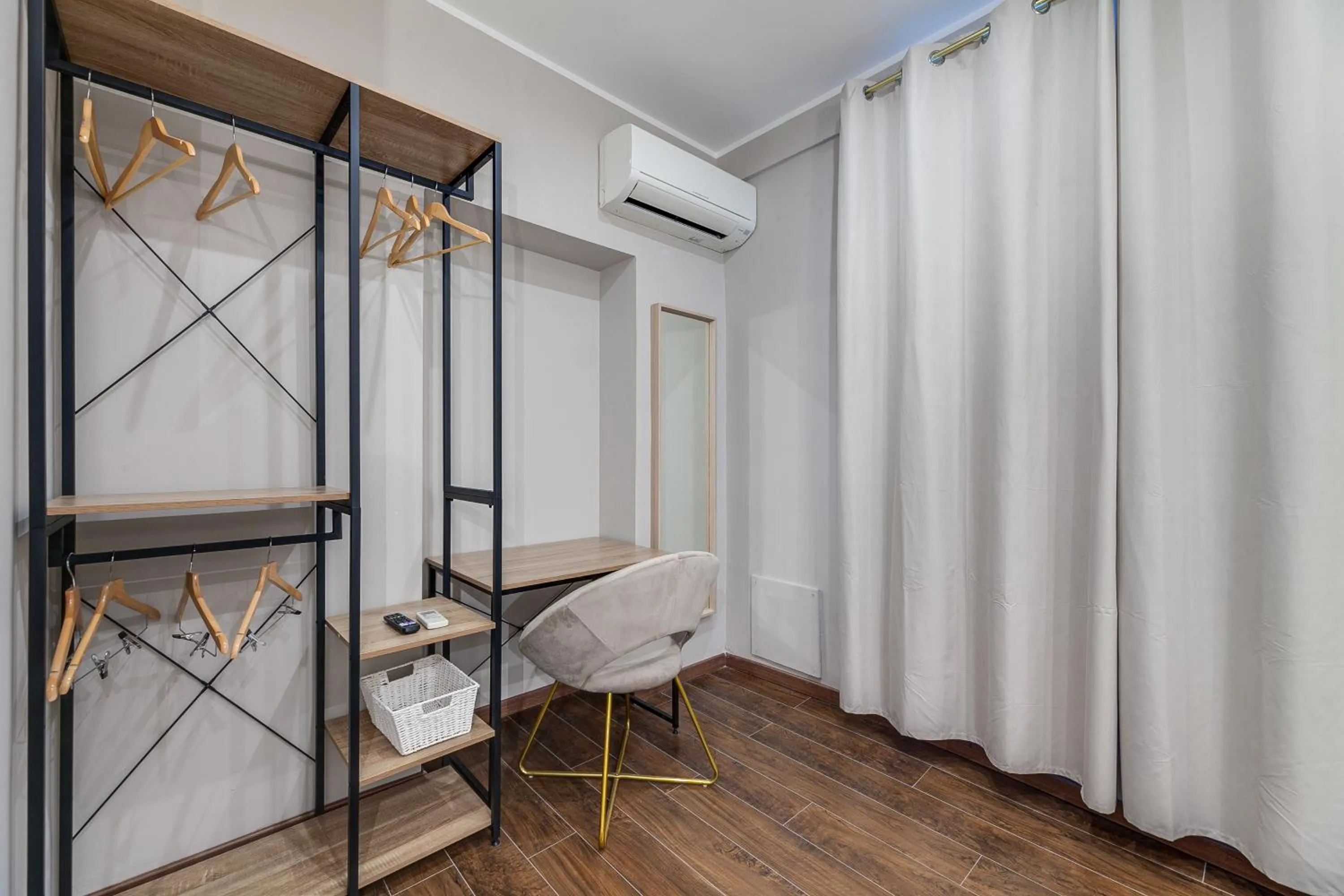 wardrobe in Vogue Suites Rome