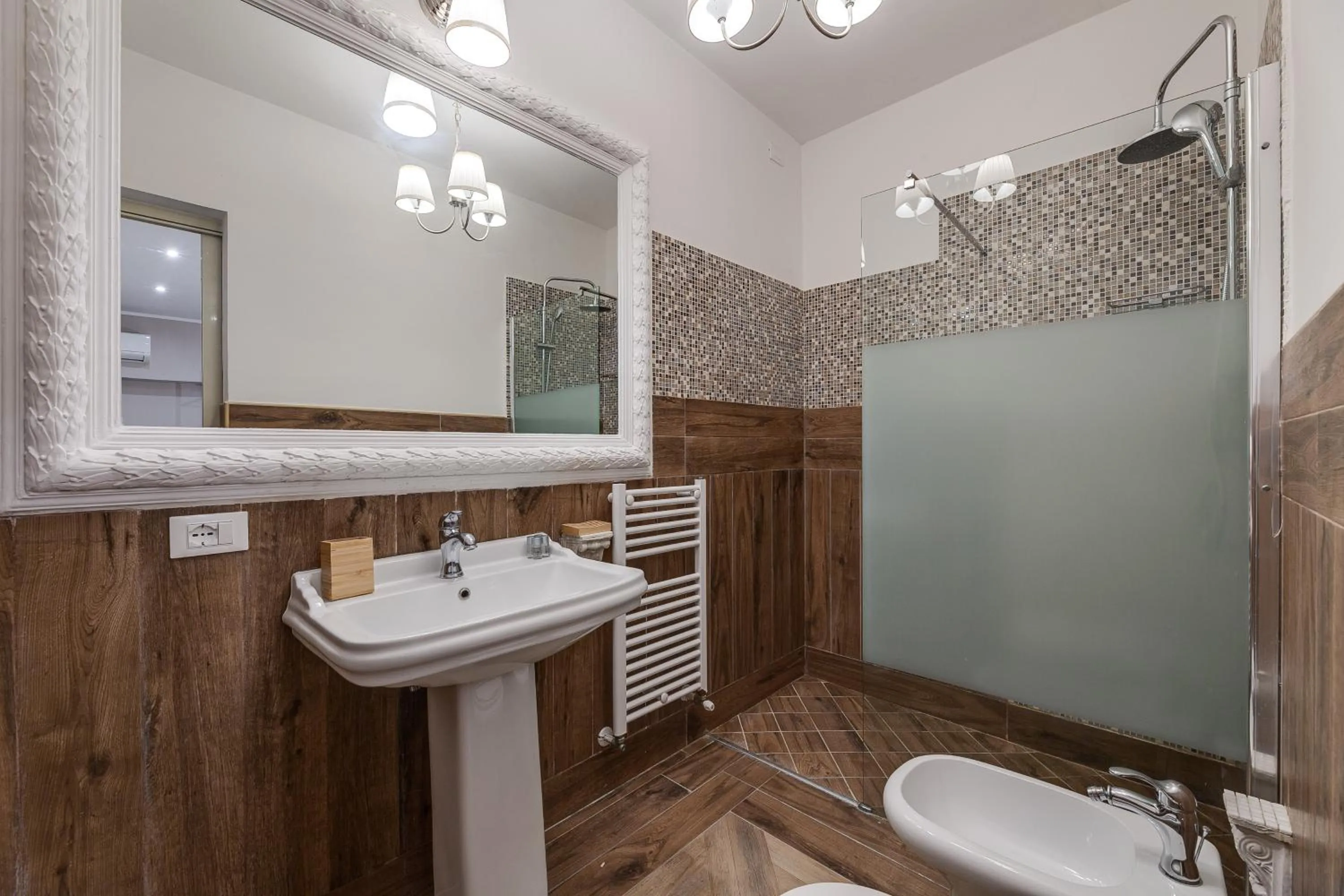 Bathroom in Vogue Suites Rome