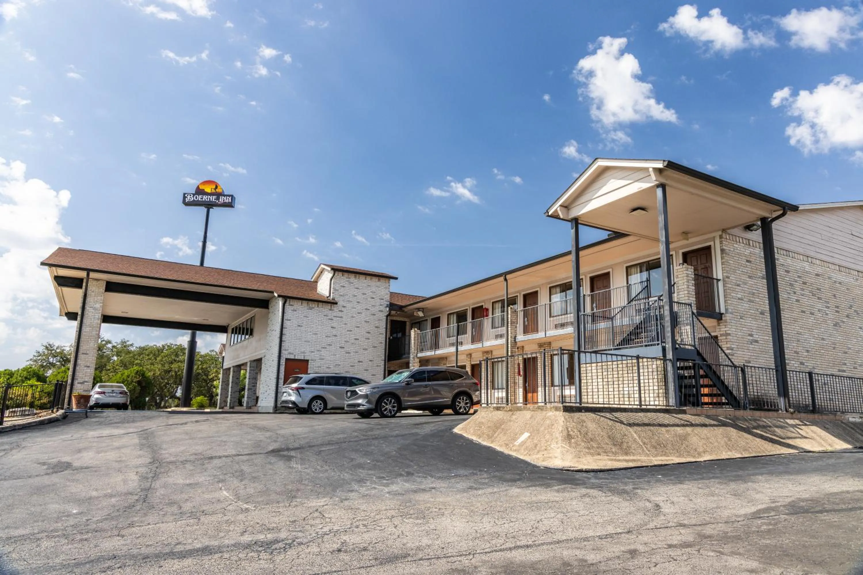 Property building in Boerne Inn and Suites