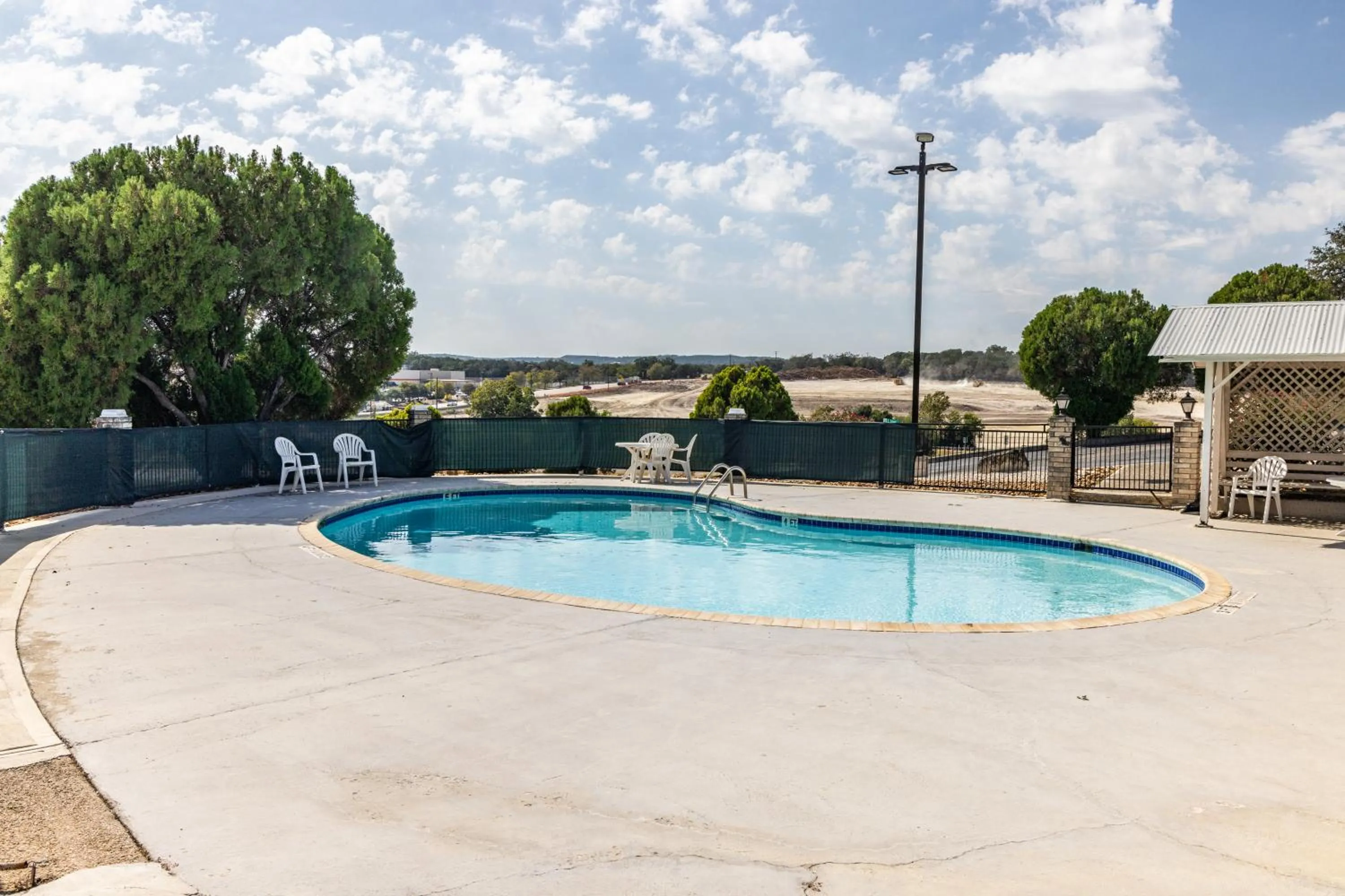 Swimming pool in Boerne Inn and Suites