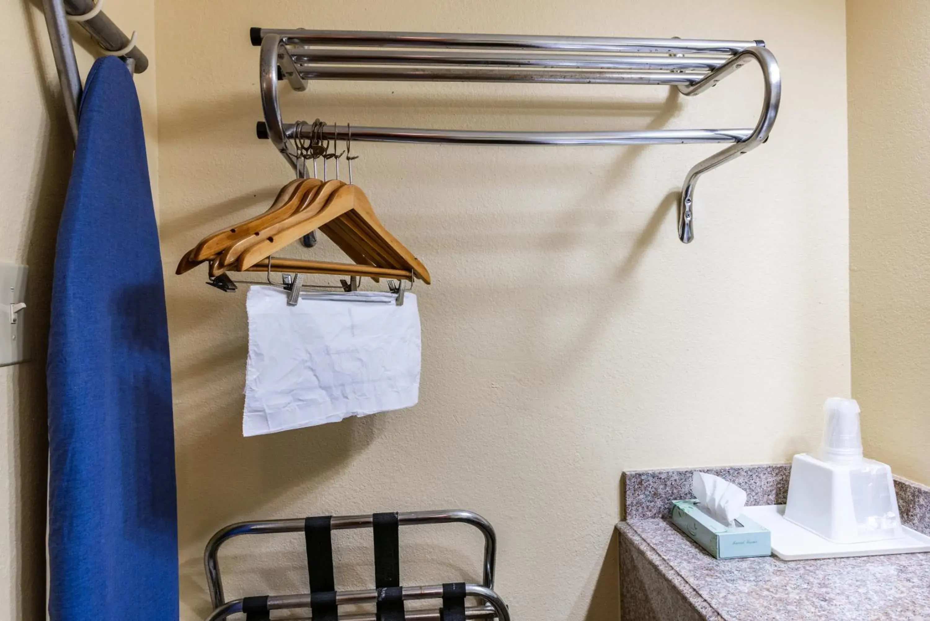 Deluxe King Room in Boerne Inn and Suites Deluxe King Room in Boerne Inn and Suites