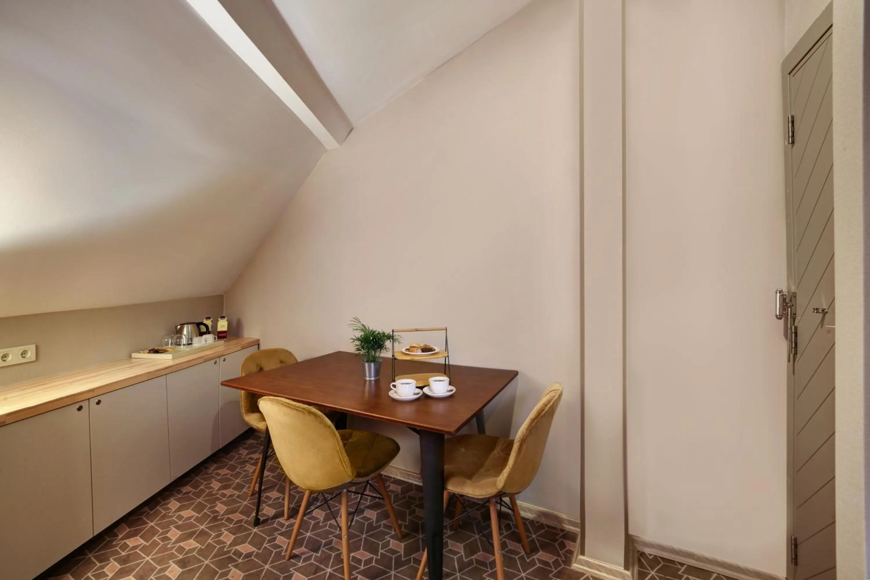 Coffee/tea facilities in Almina Guest House