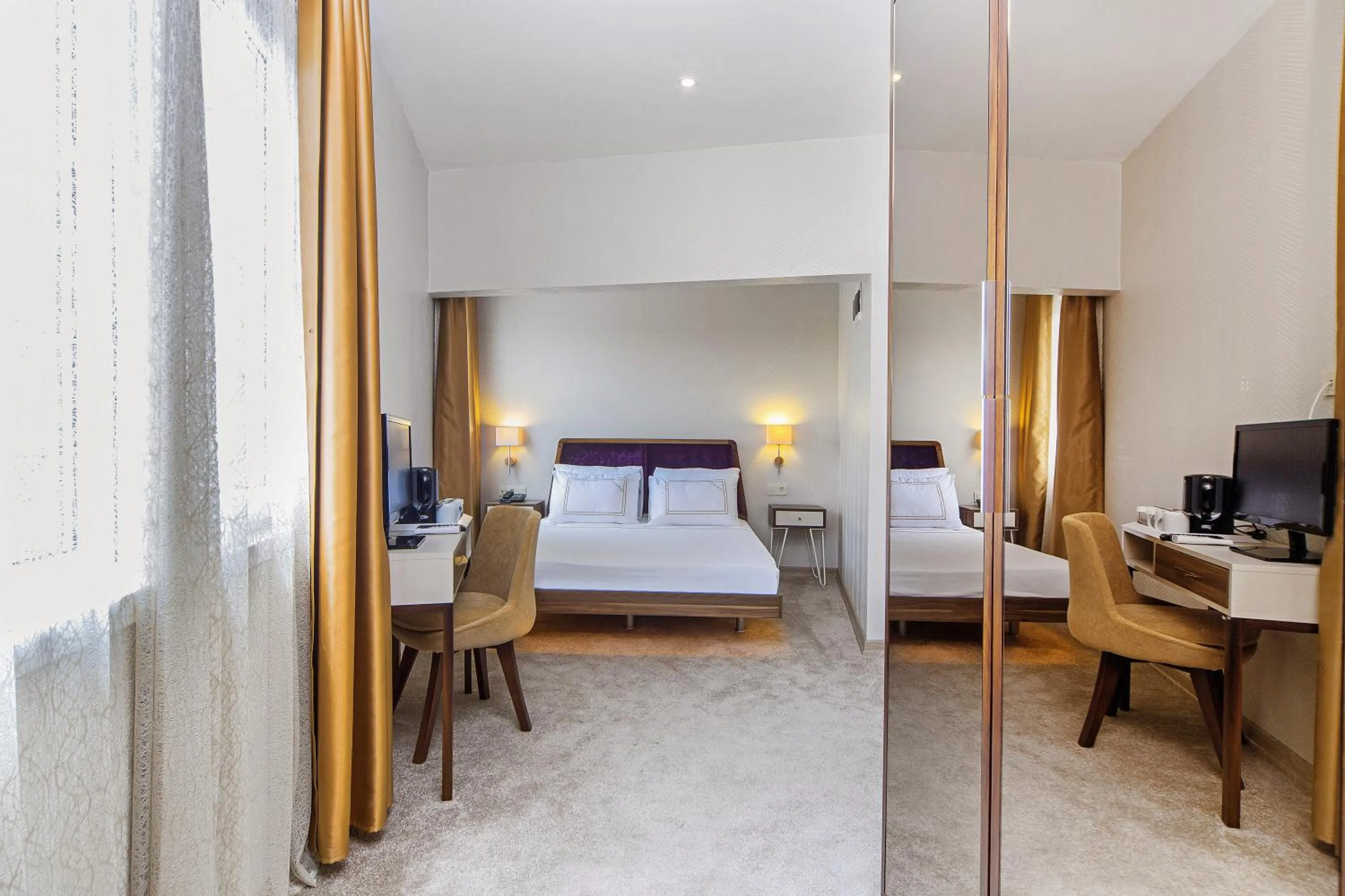 Photo of the whole room in Almina Guest House