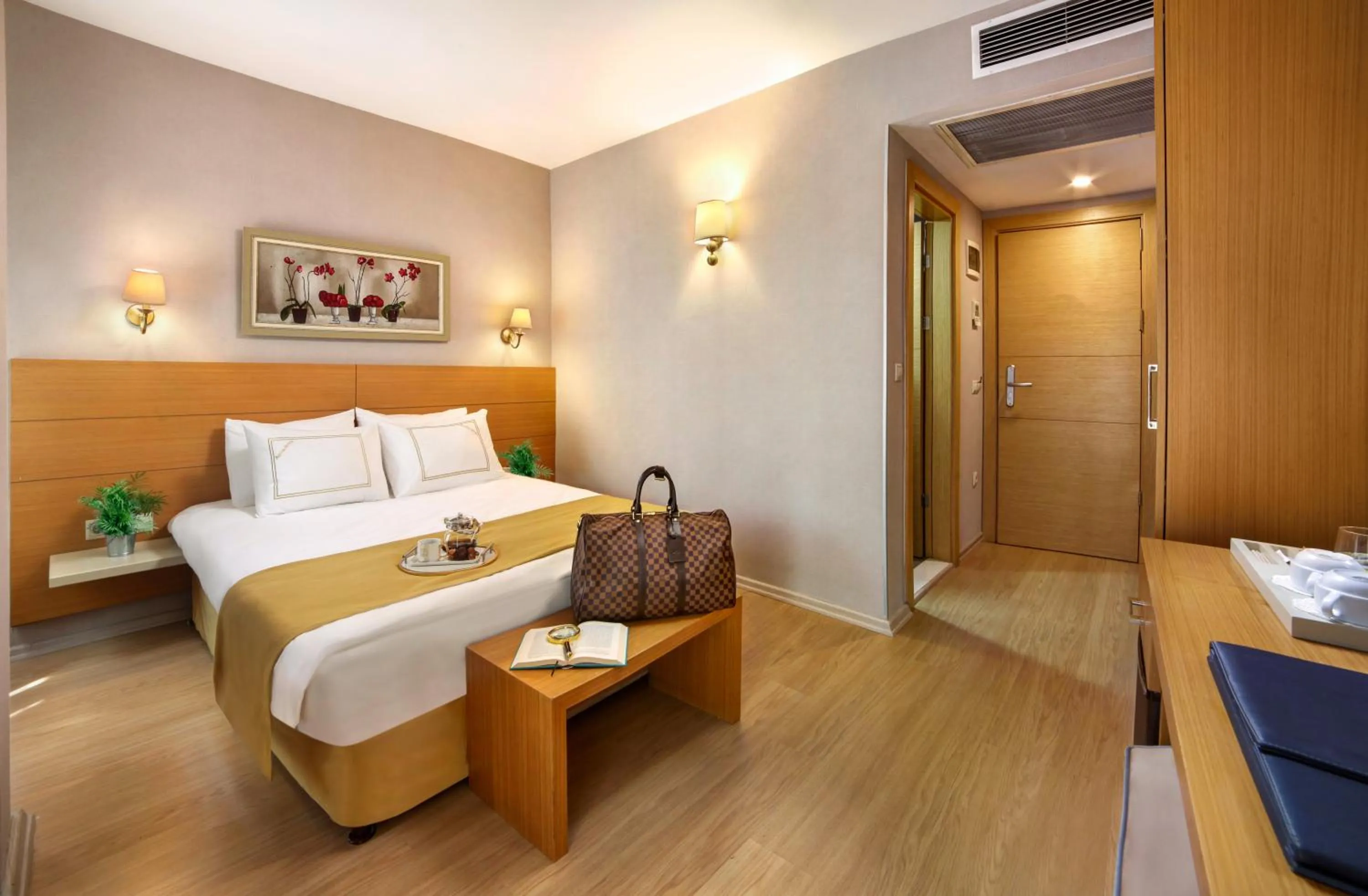 Photo of the whole room in Almina Guest House