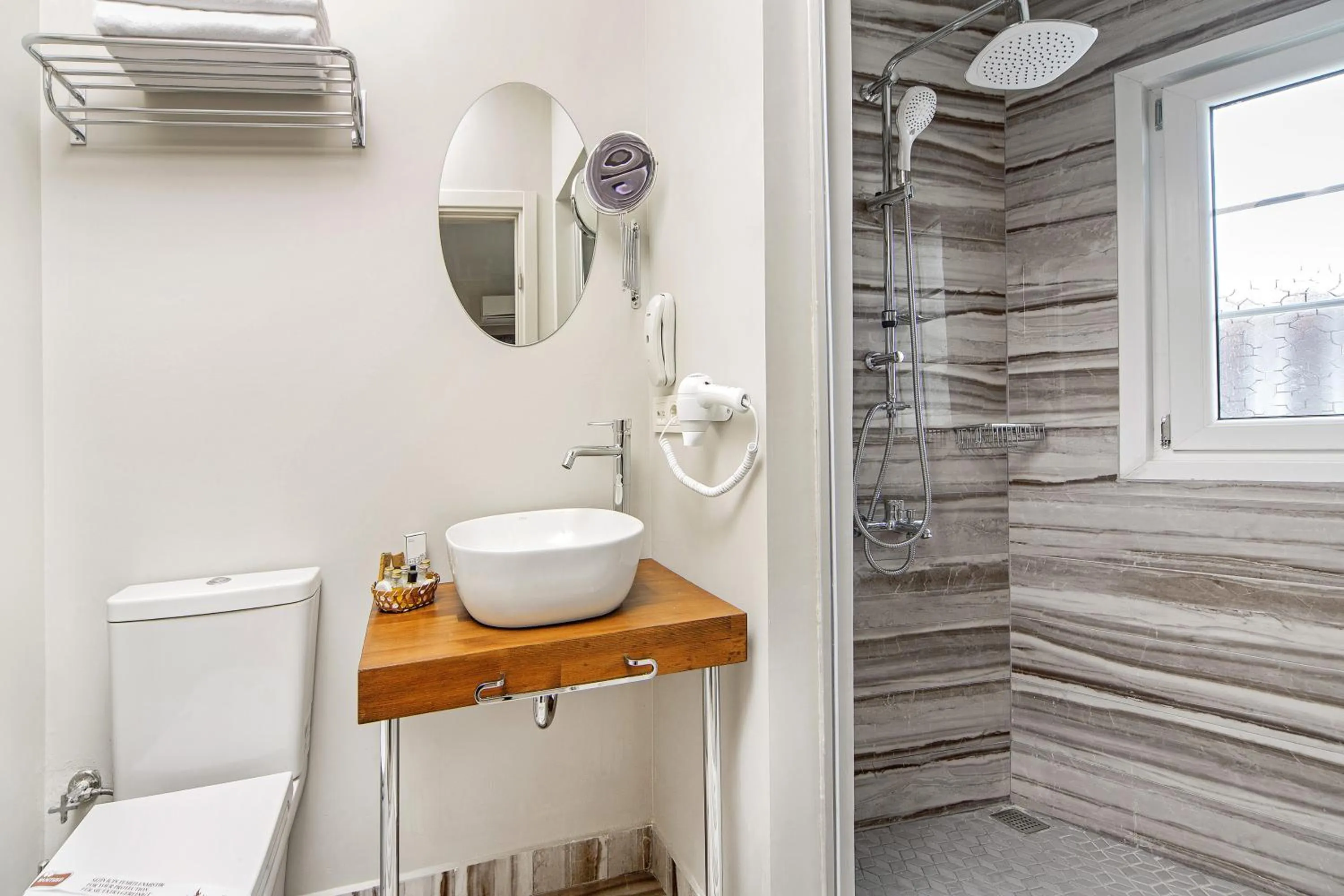 Bathroom in Almina Guest House