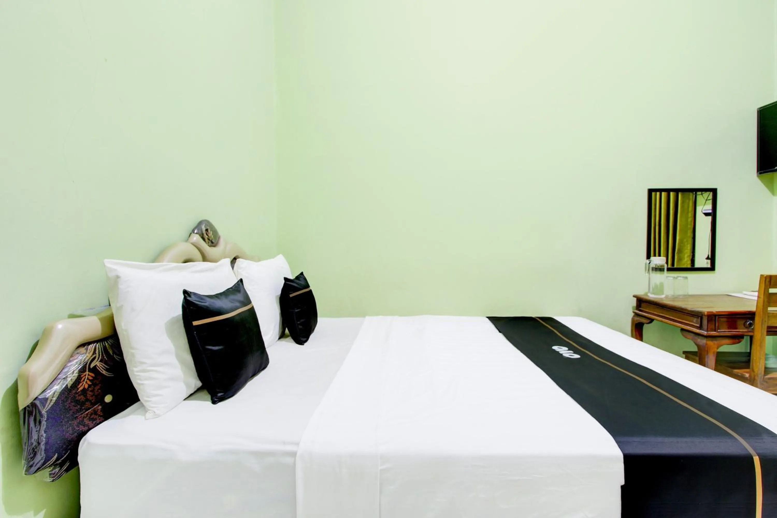 Bedroom, Bed in Hotel O Yogyakarta near Taman Sari formerly Widitya Inn