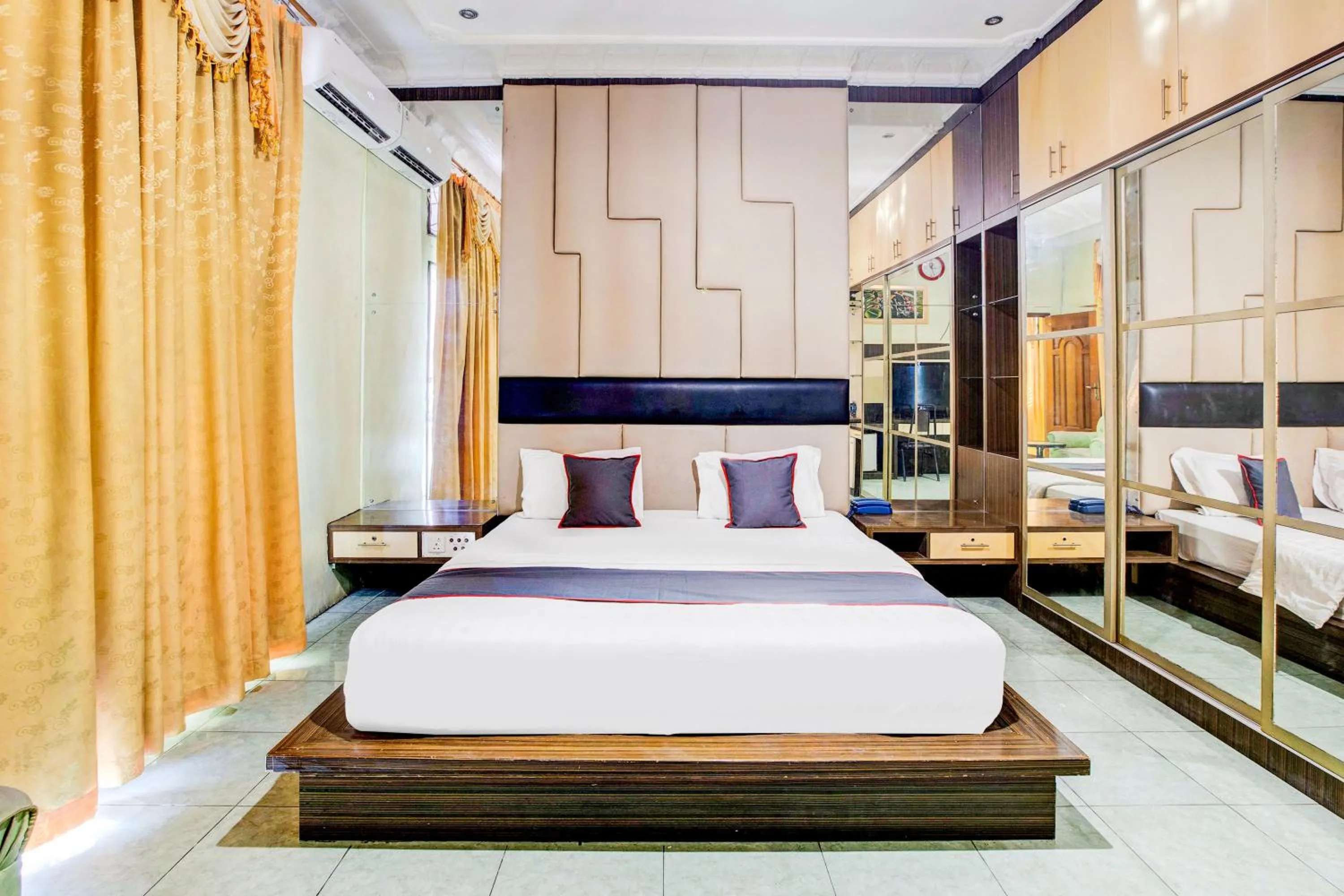 Bedroom, Bed in Collection O Batam near DC Mall formerly S Hotel