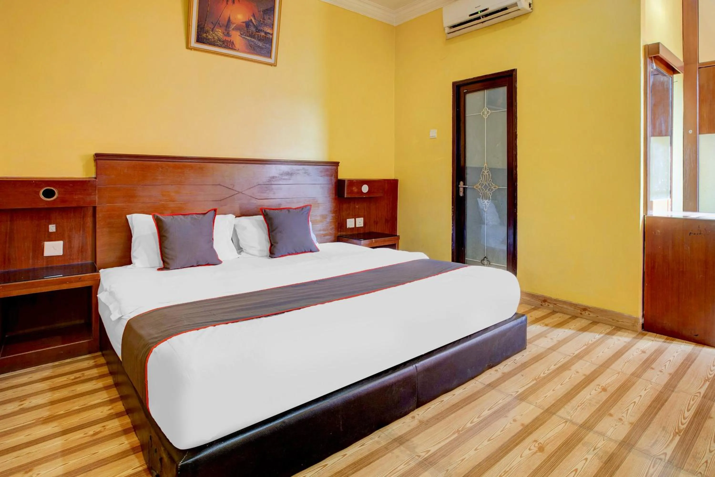 Standard Double Room in Collection O Batam near DC Mall formerly S Hotel