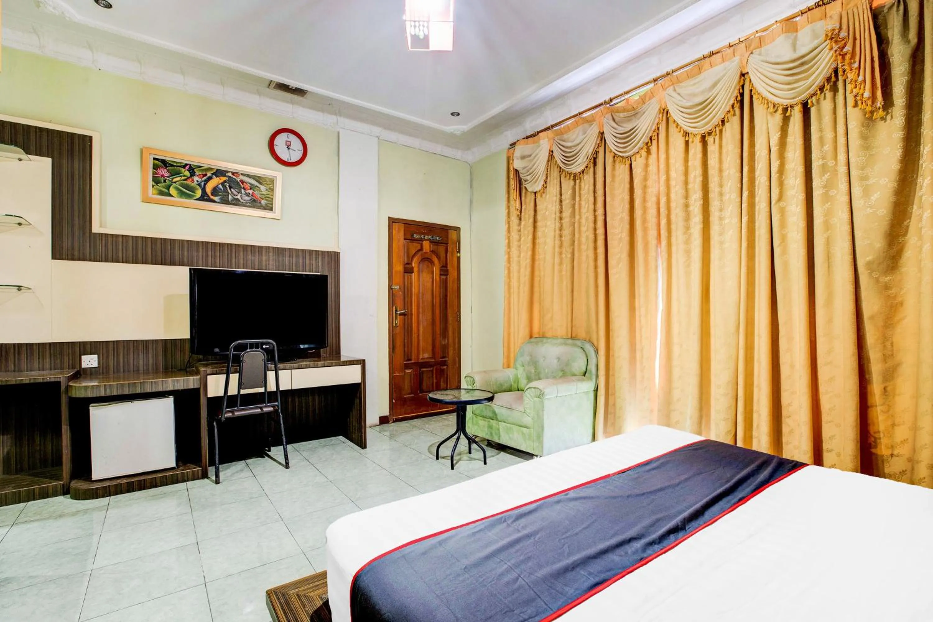 Bedroom, Bed in Collection O Batam near DC Mall formerly S Hotel