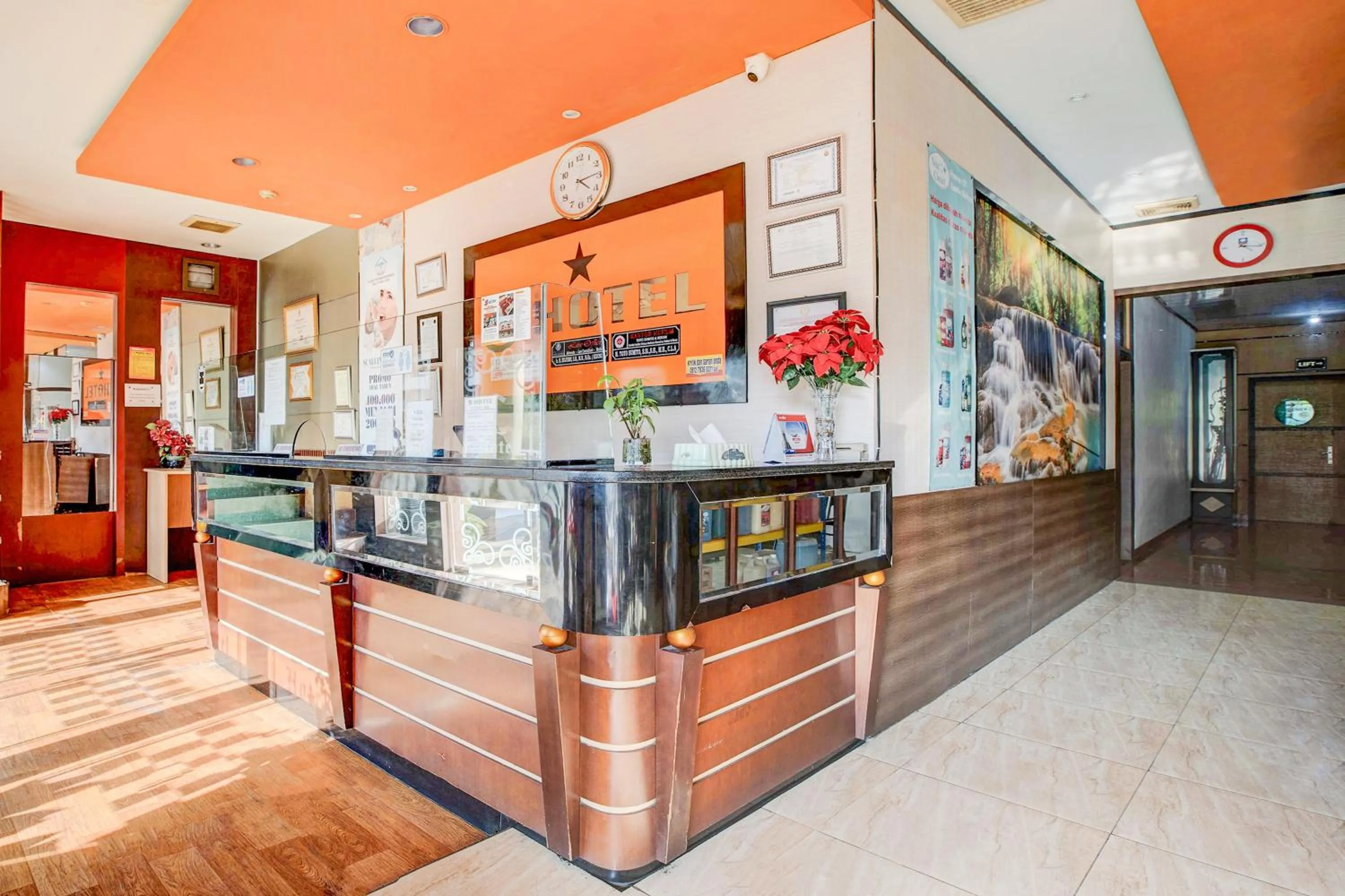 Lobby or reception in Collection O Batam near DC Mall formerly S Hotel