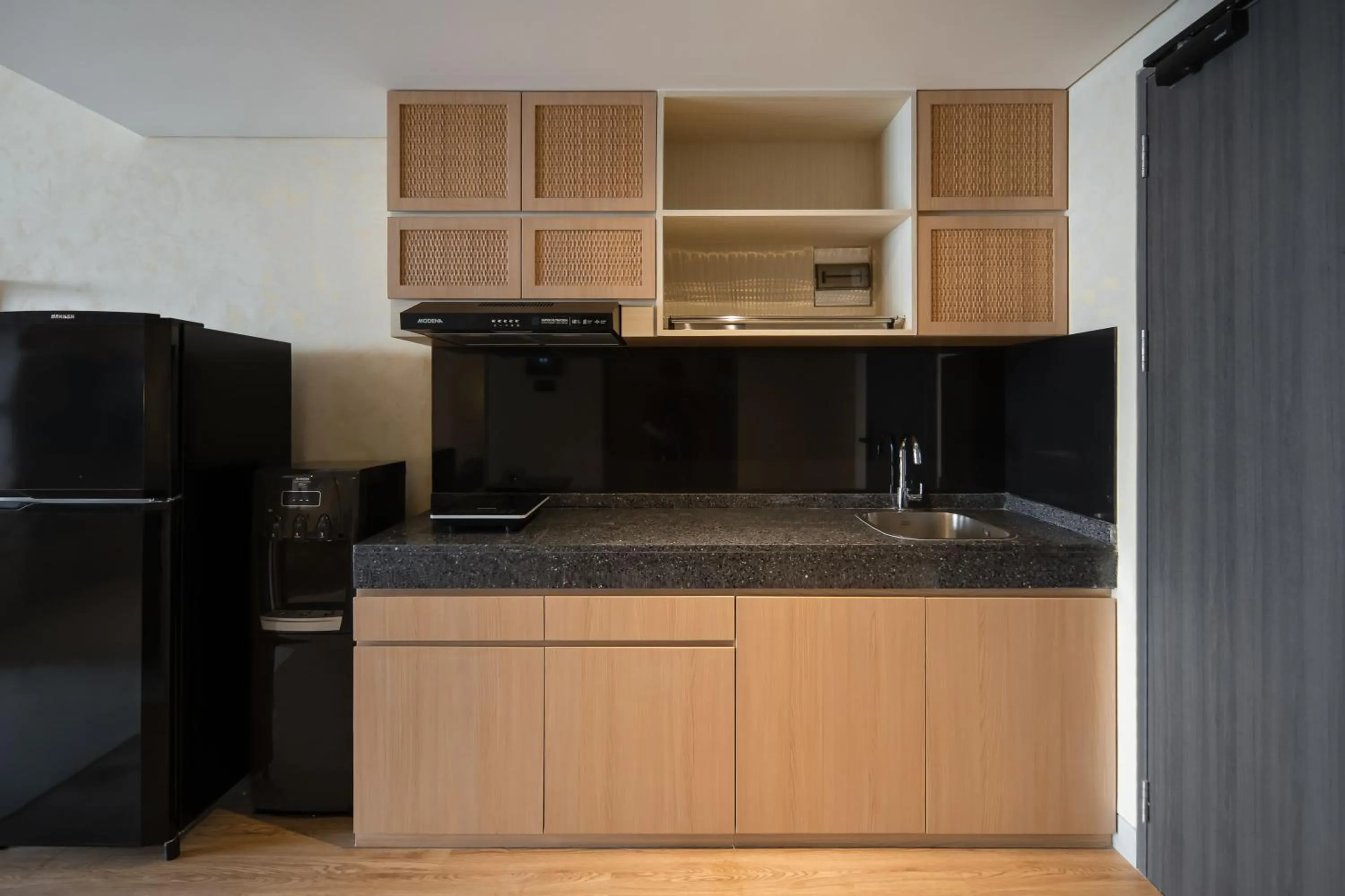 Kitchen or kitchenette in Cove Carstensz BSD