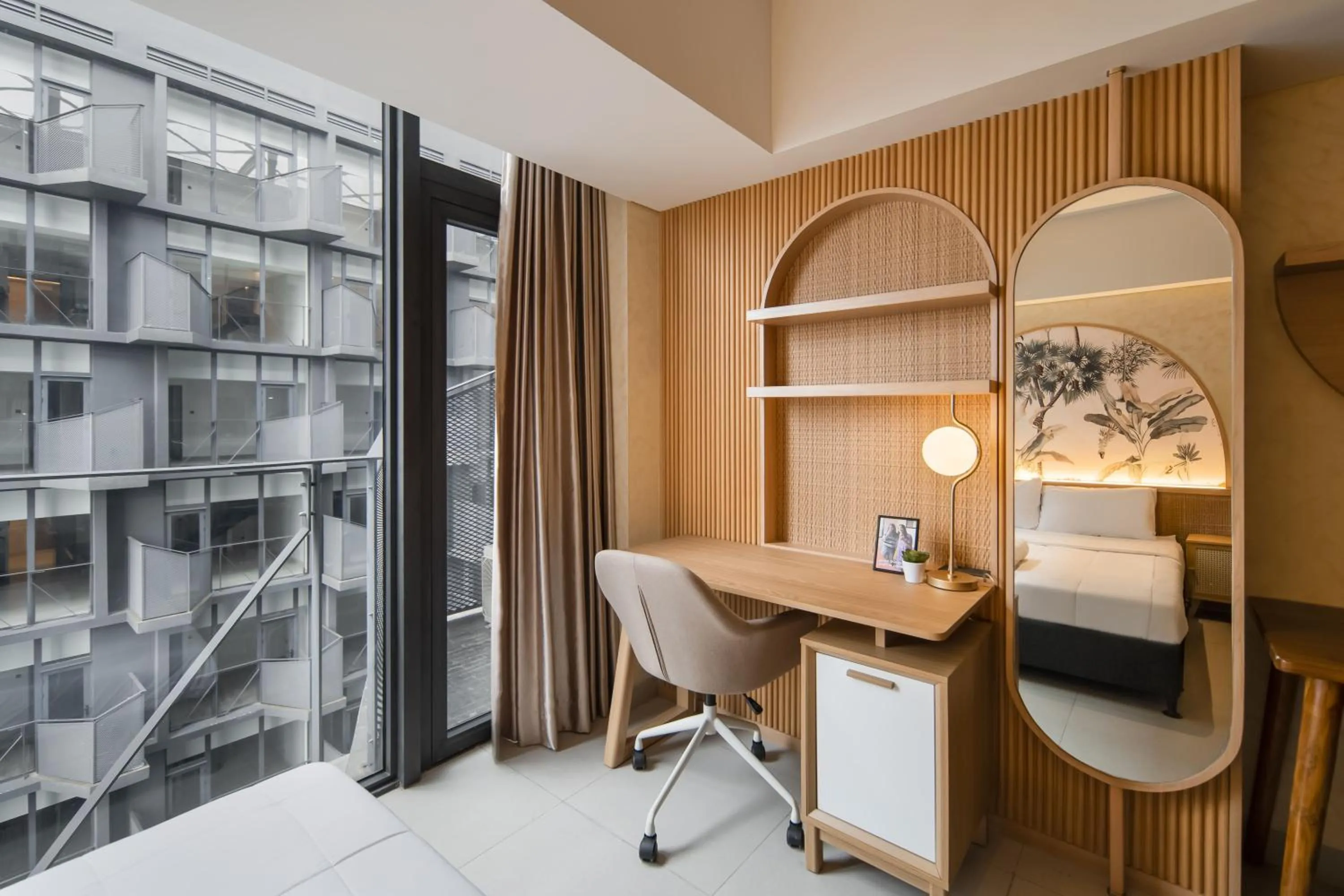 Seating area in Cove Carstensz BSD