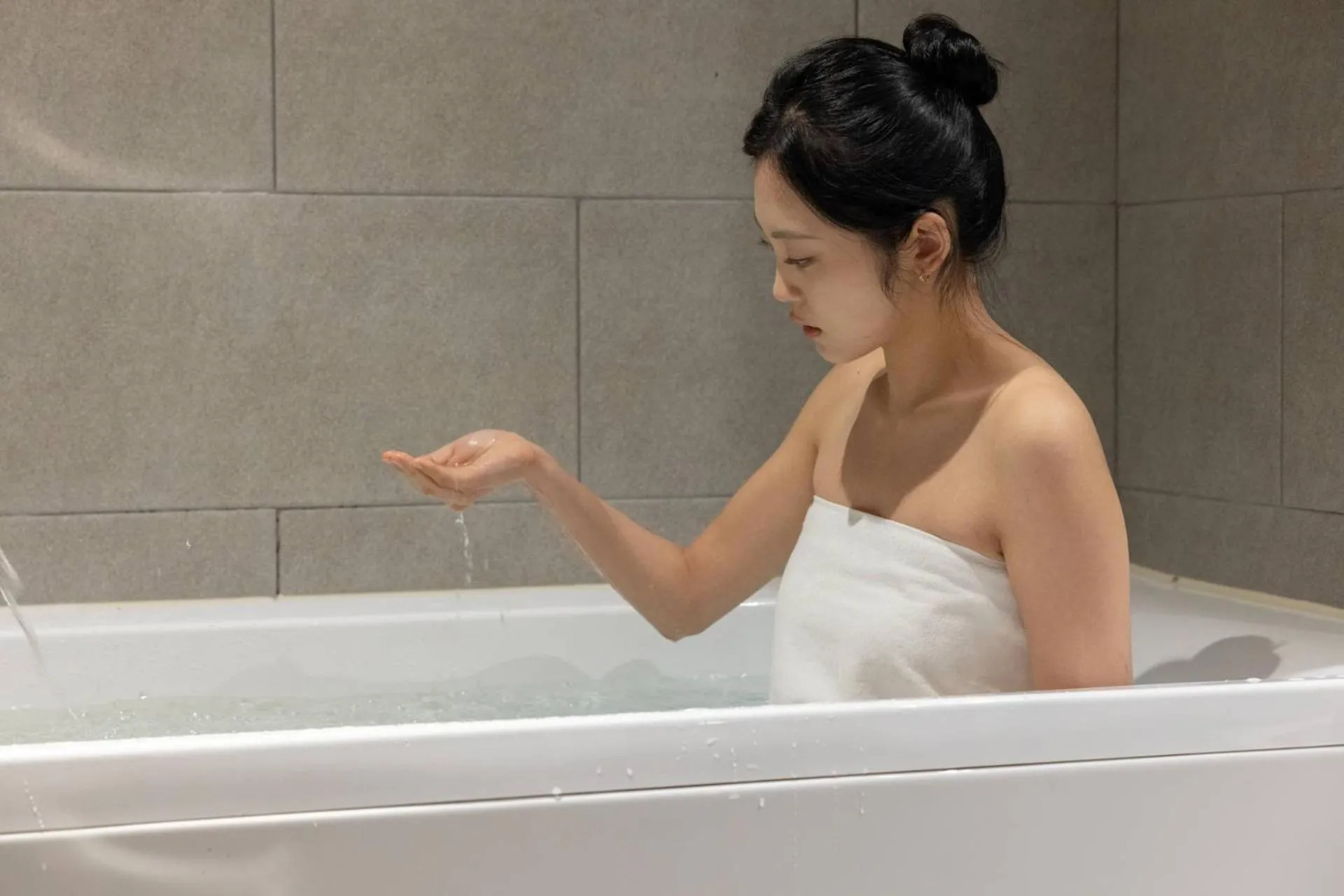 Hot Tub in Anook Ryokan Hotel Ansan station