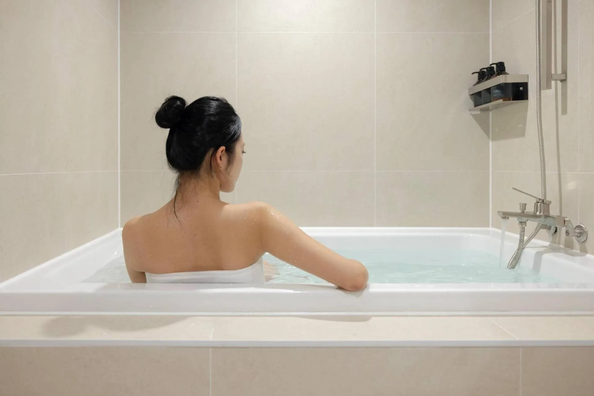 Bath in Anook Ryokan Hotel Ansan station