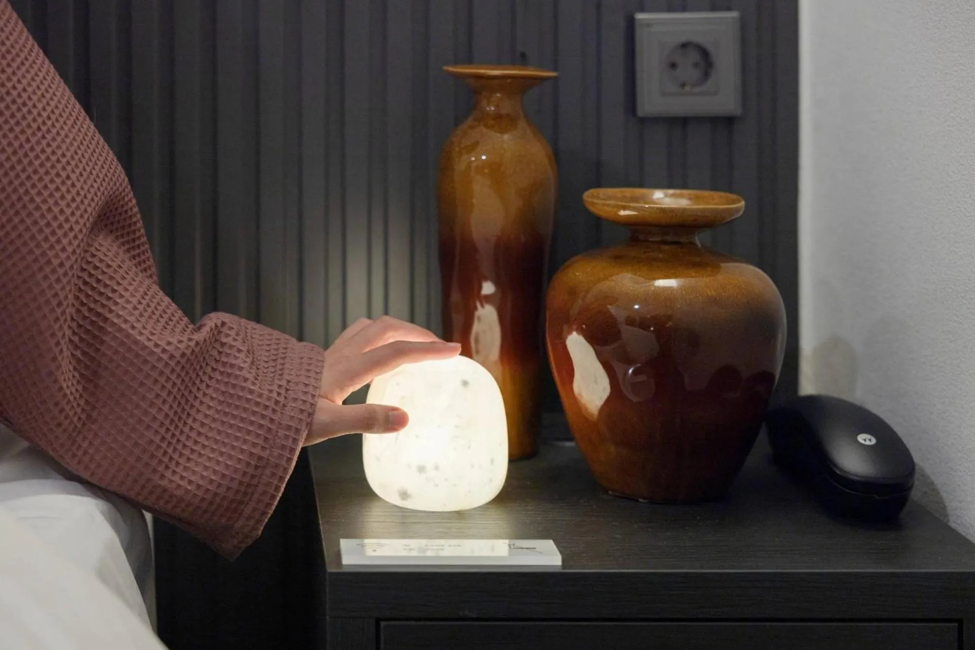 Decorative detail in Anook Ryokan Hotel Ansan station