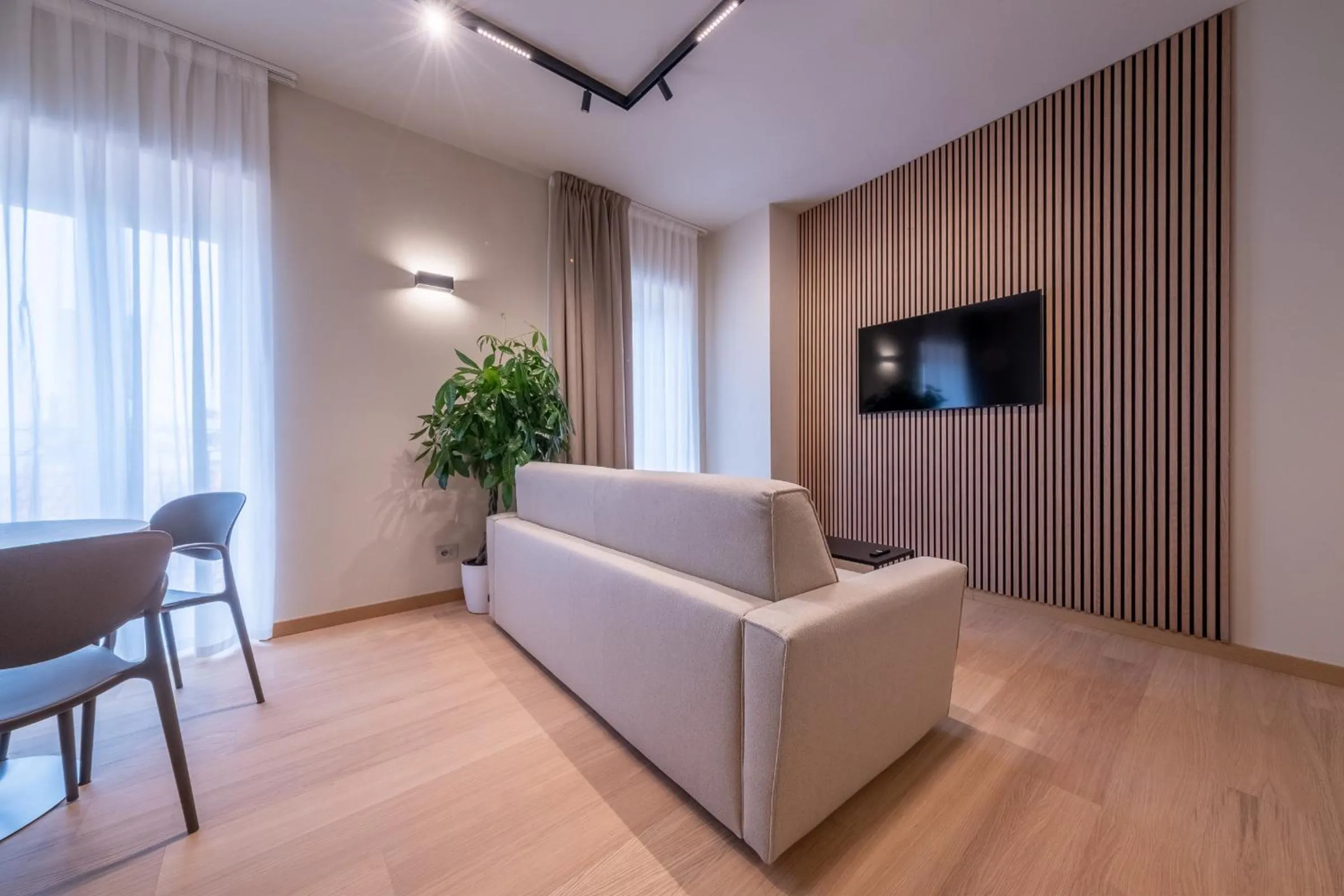 TV and multimedia in Oriana Homèl Milano