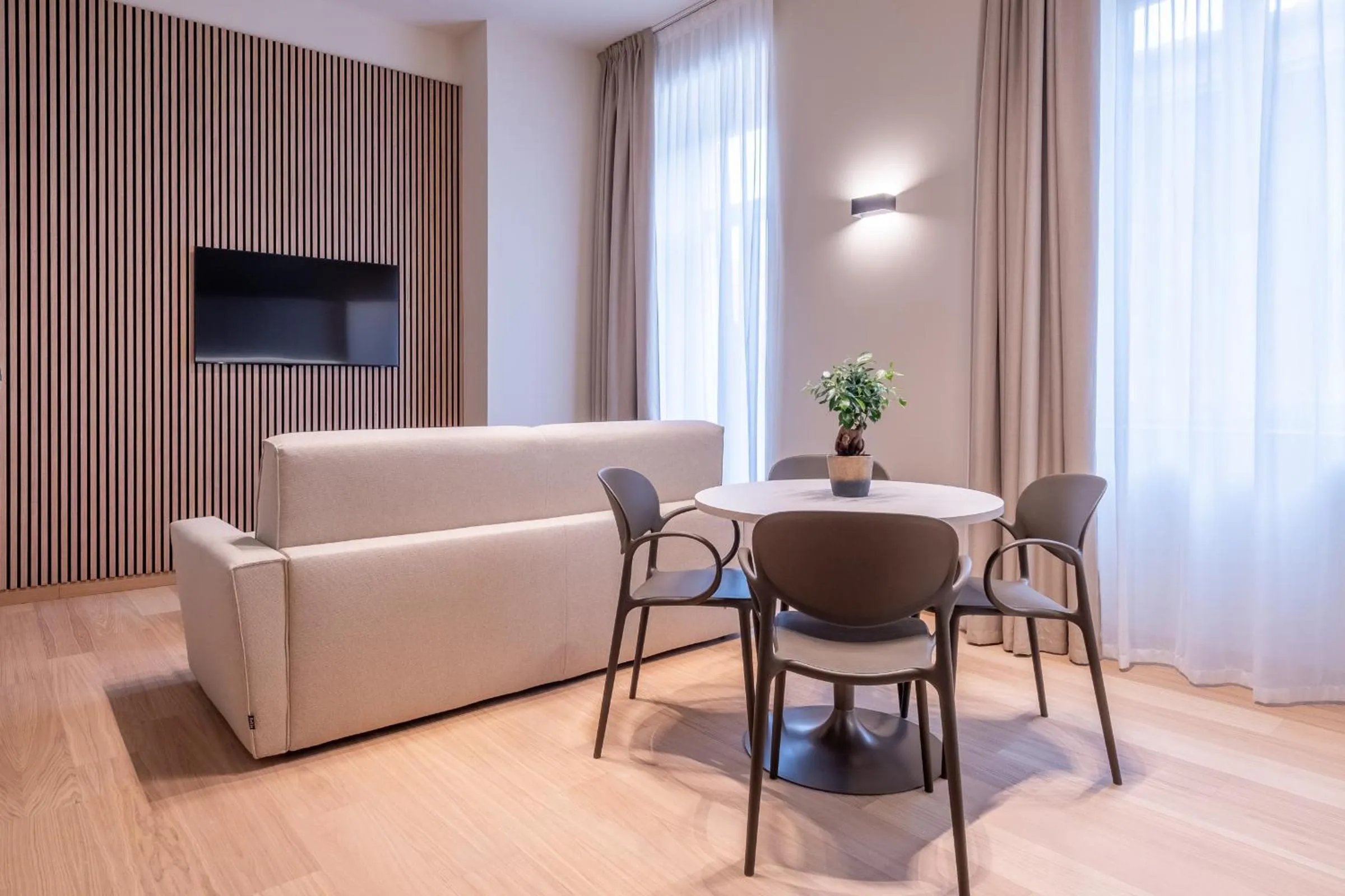 TV and multimedia in Oriana Homèl Milano