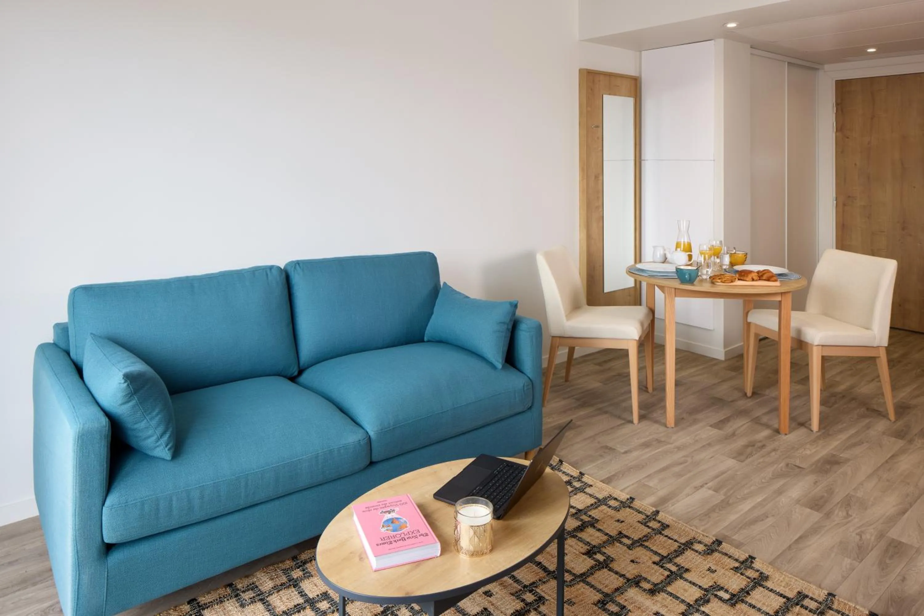 Living room in Quality Aparthotel Cholet
