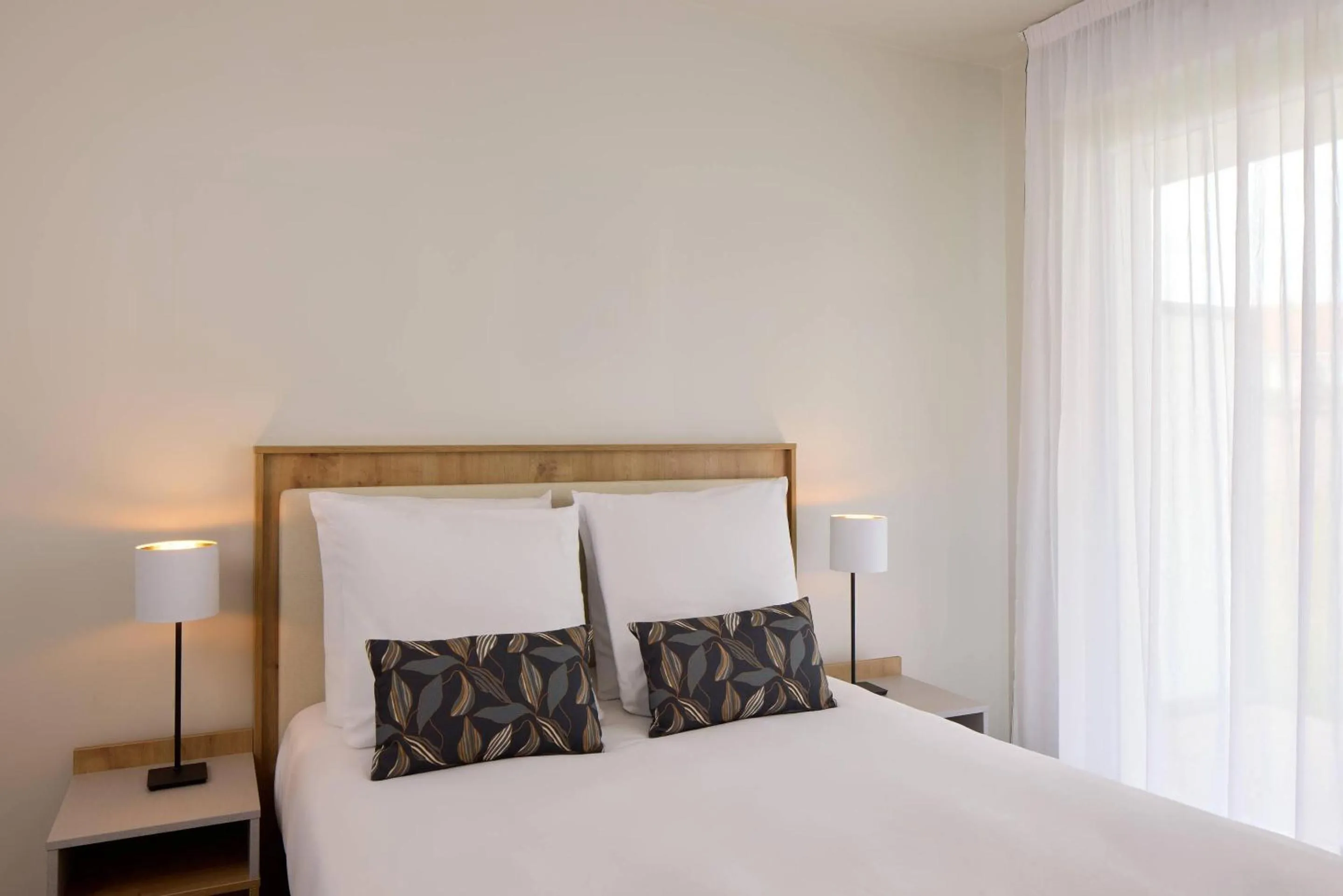 Bedroom, Bed in Quality Aparthotel Cholet