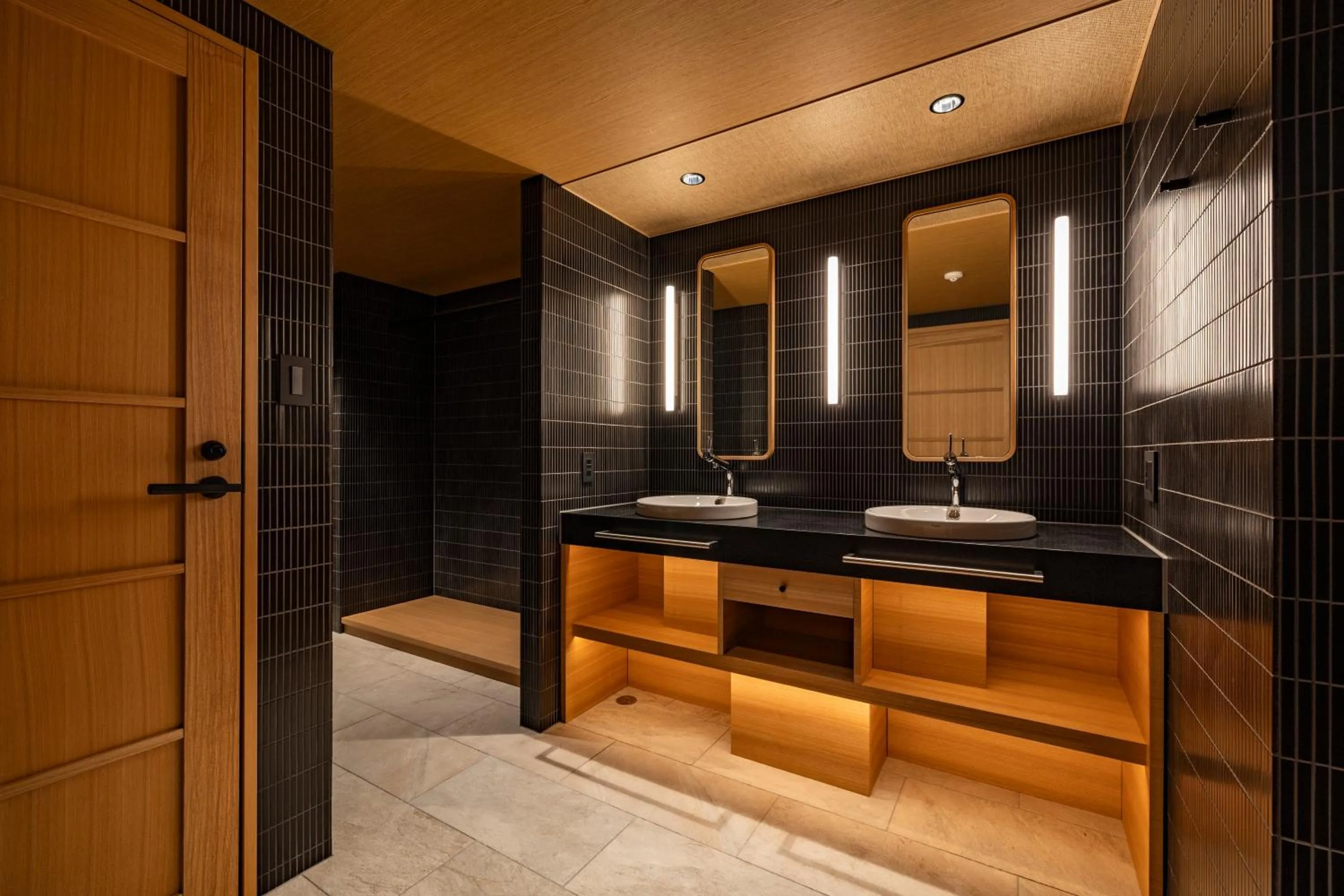 Photo of the whole room in yugen kyoto shijo