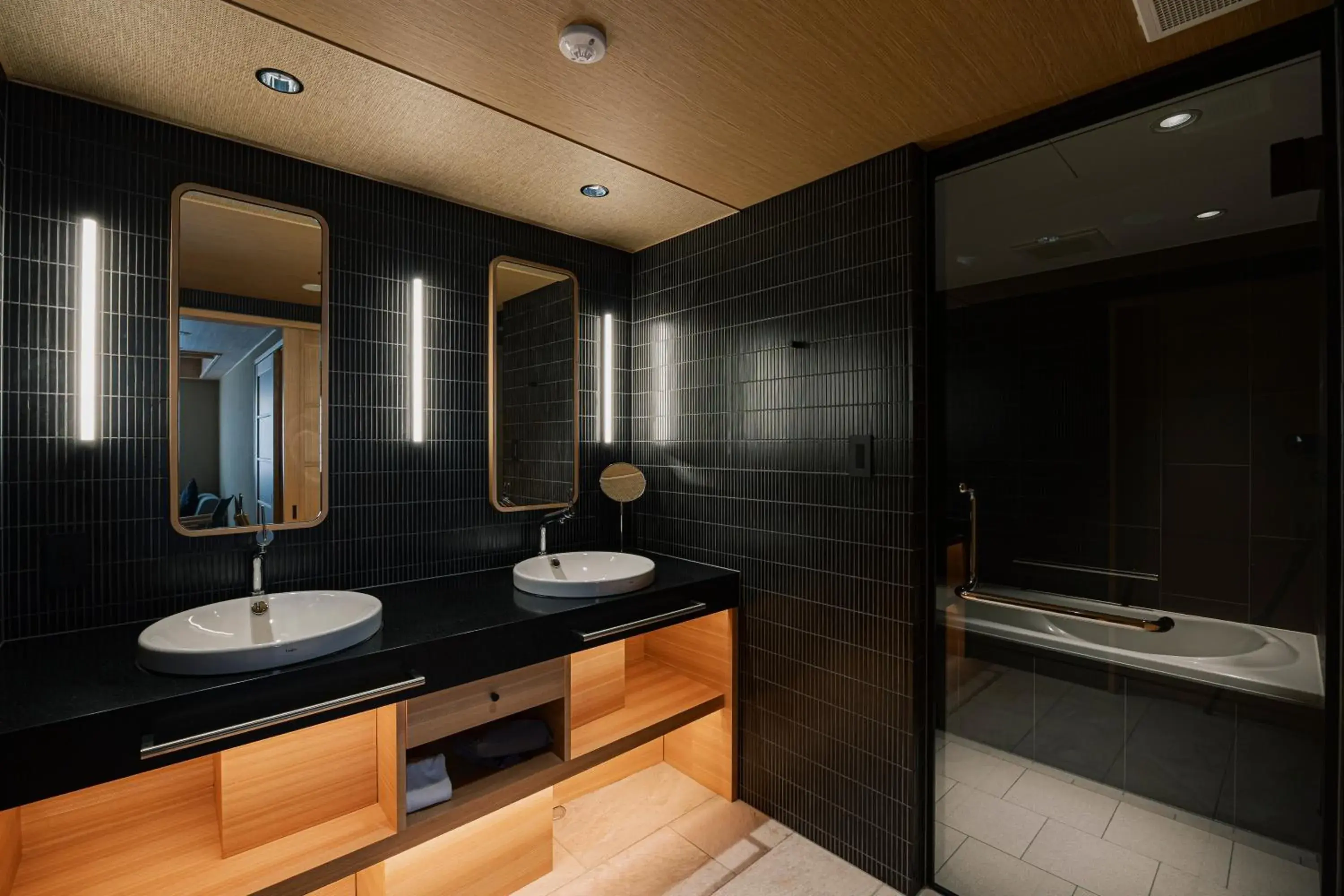 Superior Twin Room (36㎡) in yugen kyoto shijo Superior Twin Room (36㎡) in yugen kyoto shijo