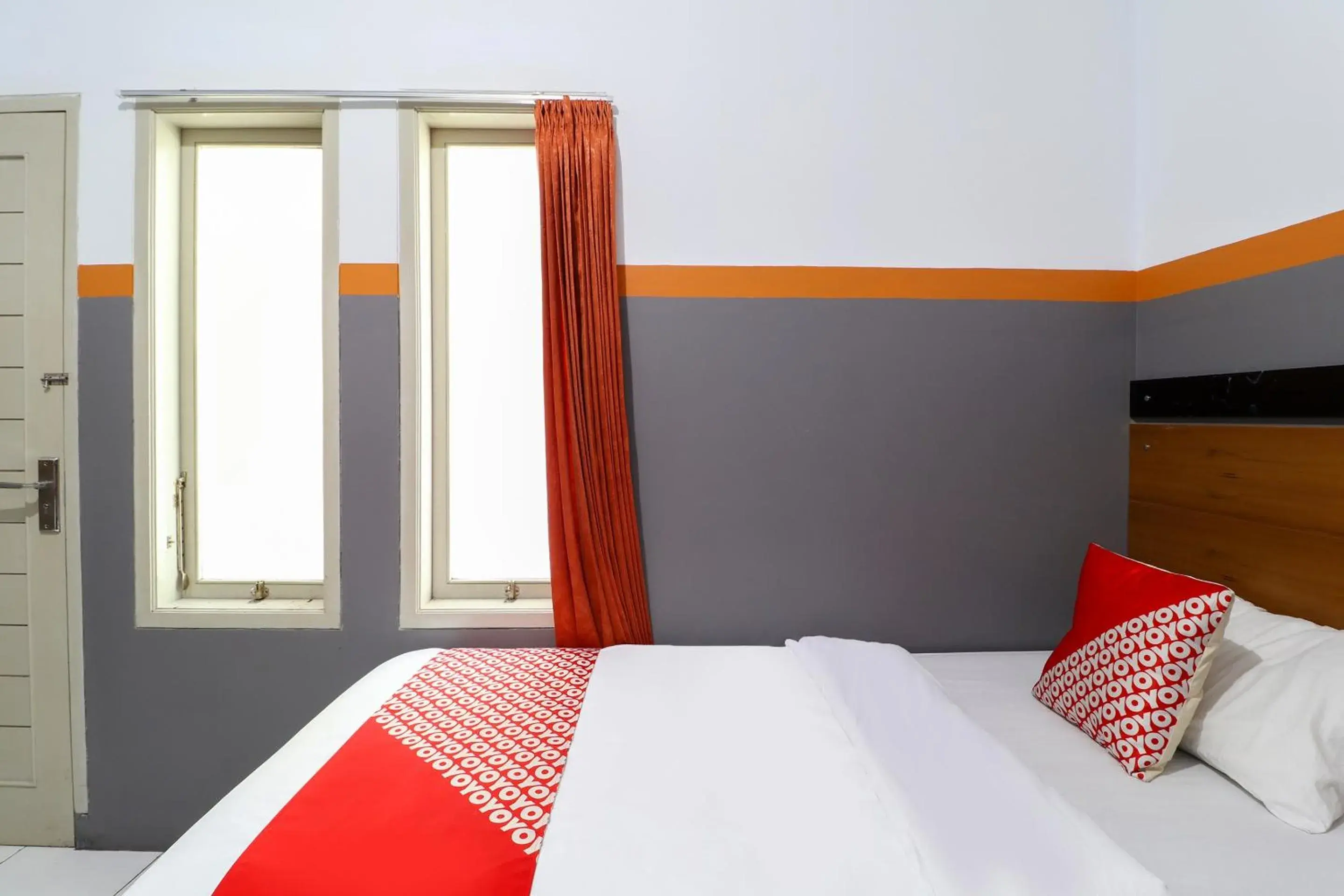 Standard Twin Room in Hotel O Garut near Alun-Alun Tarogong formerly Wisma Etiga Standard Twin Room in Hotel O Garut near Alun-Alun Tarogong formerly Wisma Etiga