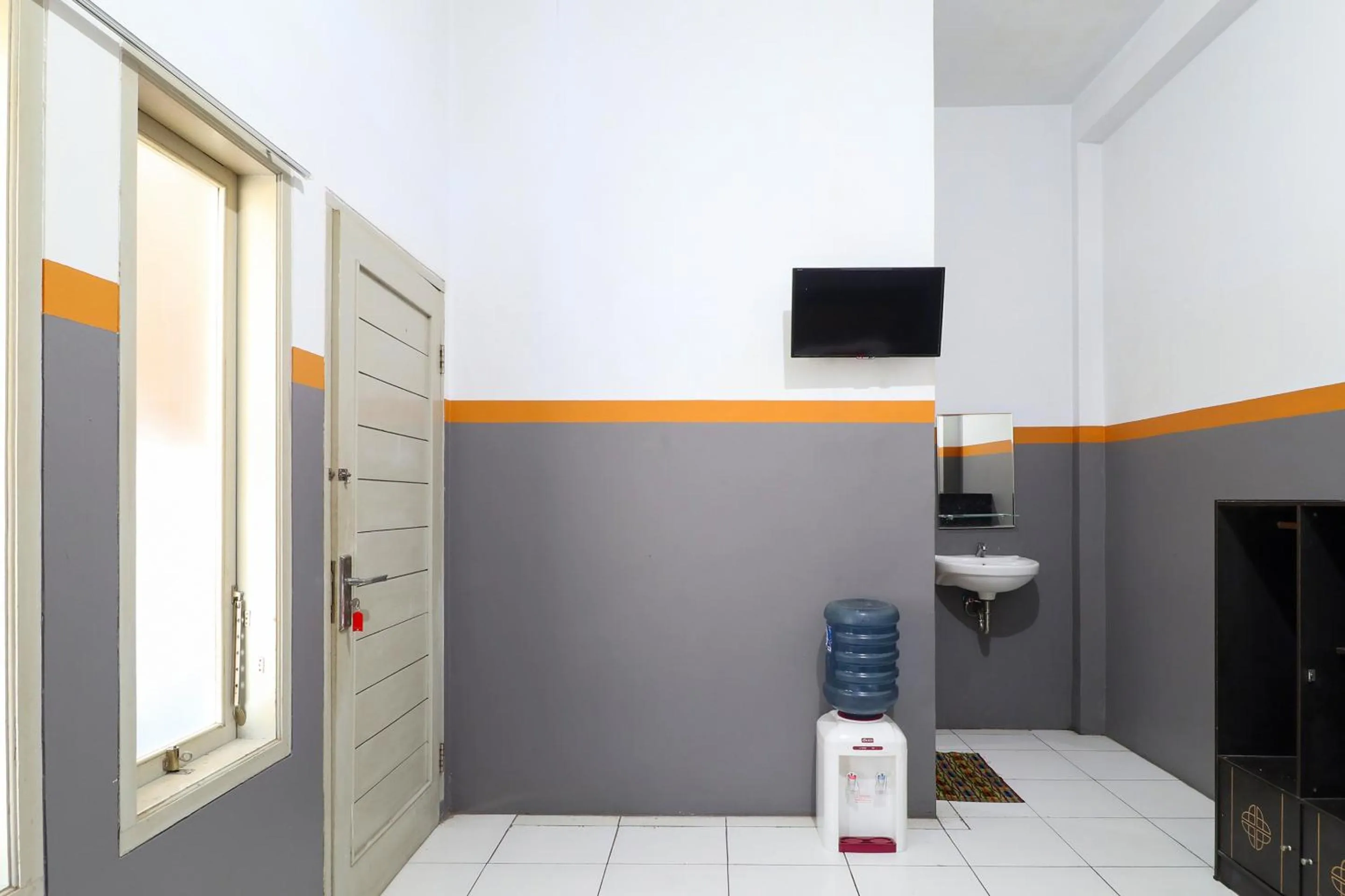 Bathroom in Hotel O Garut near Alun-Alun Tarogong formerly Wisma Etiga