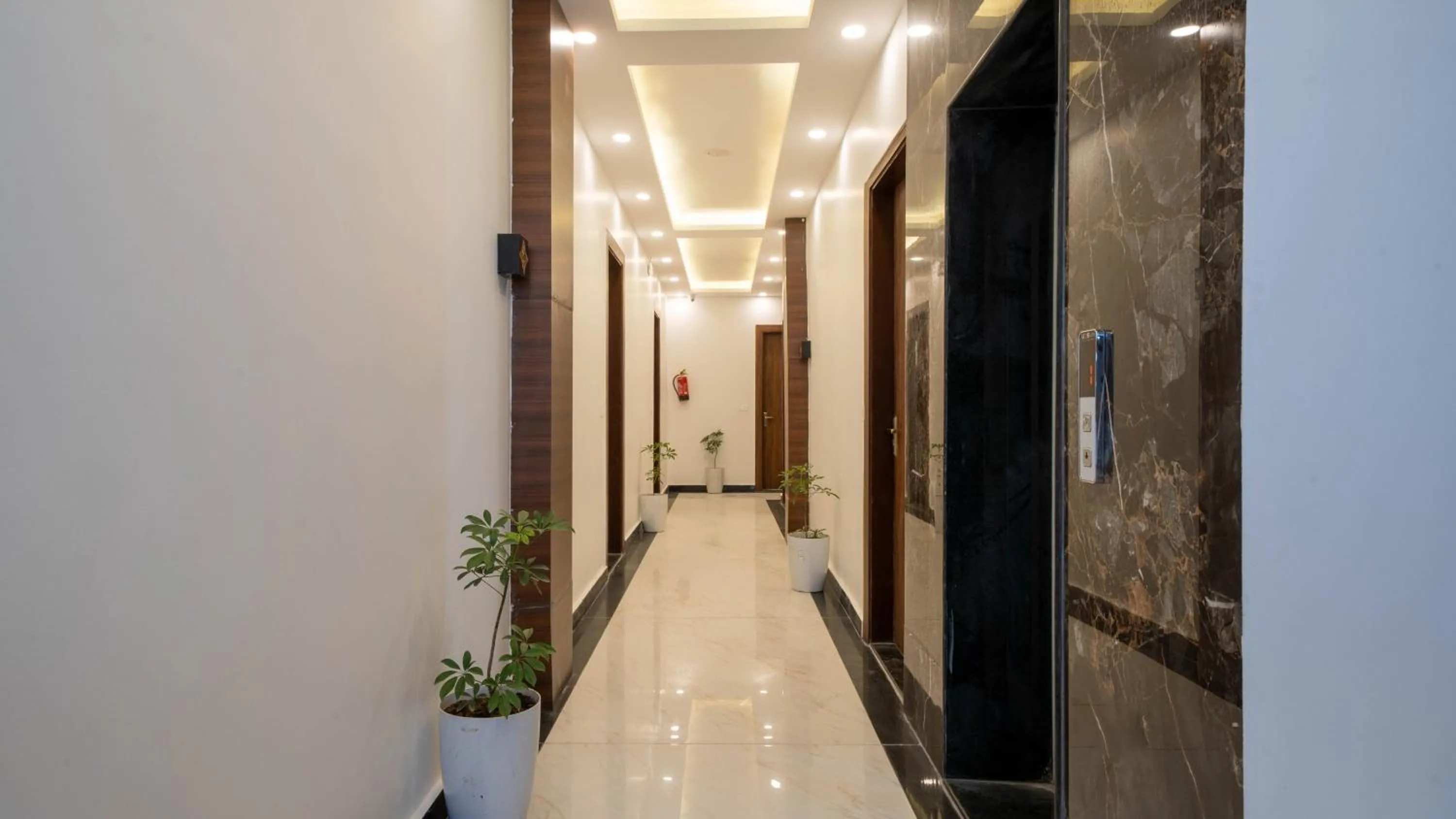 Lobby or reception in Premium Mystic Falls near Secret Waterfall