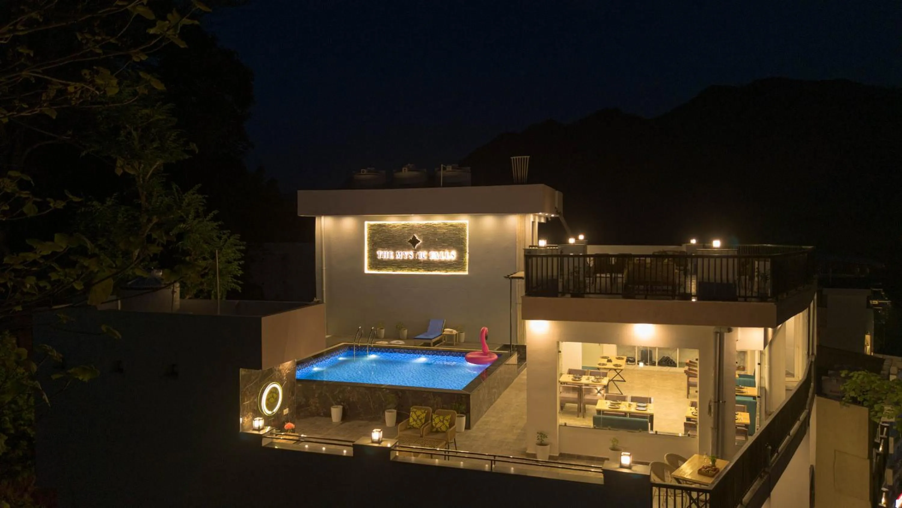 Swimming pool in Premium Mystic Falls near Secret Waterfall